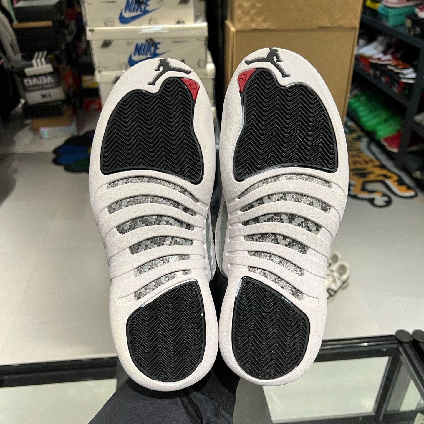 Nike Nike Black Lowtop Sneakers 9.5 Men Size US 9.5 / EU 42-43 - 6 Thumbnail
