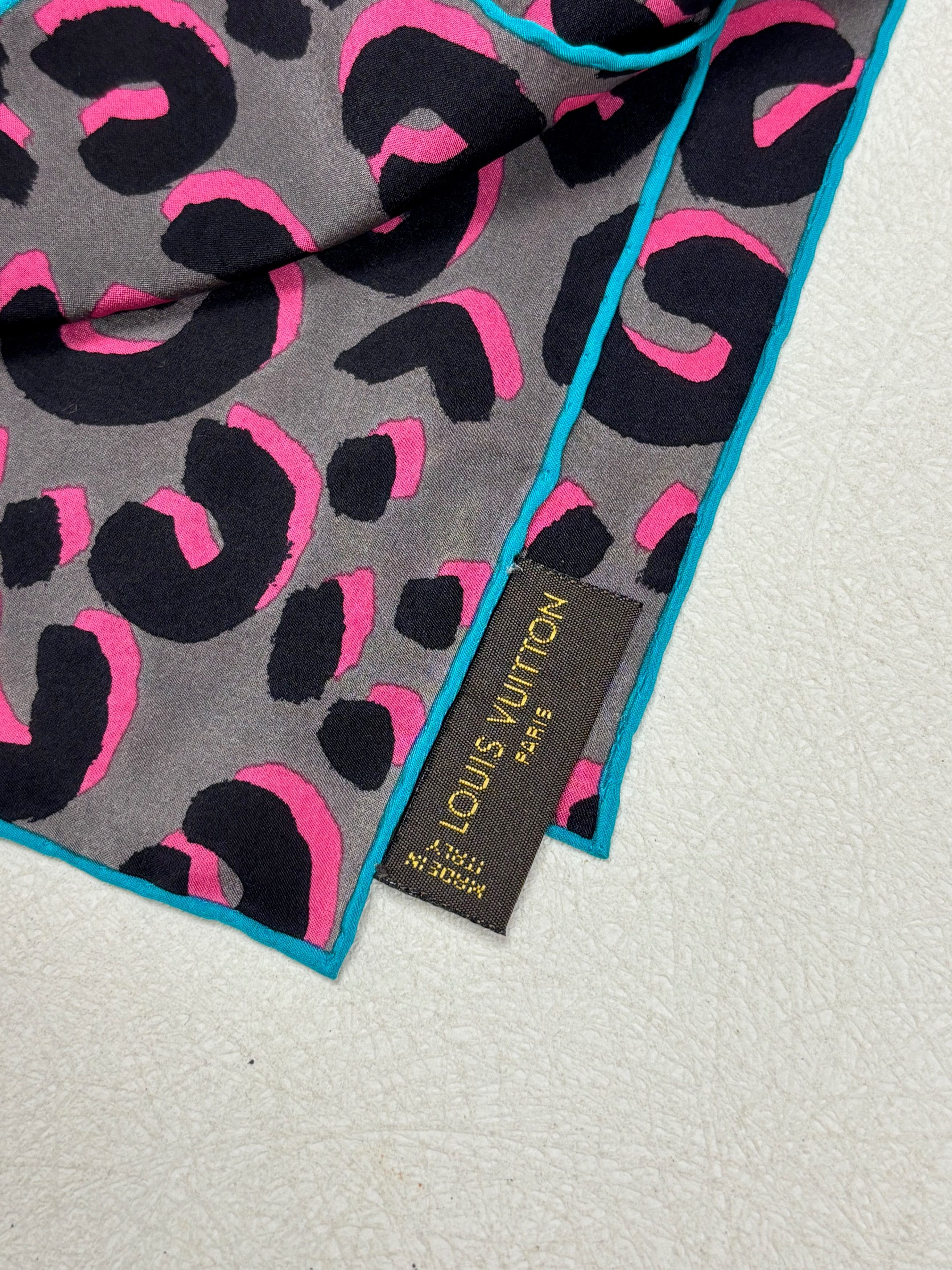 Louis Vuitton x Stephen Sprouse Maxi Foulard Scarves Size ONE SIZE - 7 Thumbnail