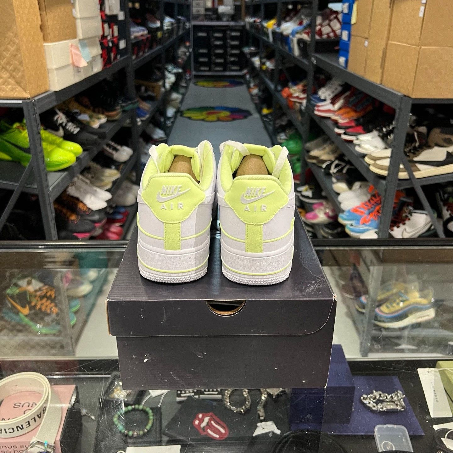 Nike Nike Yellow Lowtop Sneakers 10 Men Size US 10 / EU 43 - 3 Thumbnail