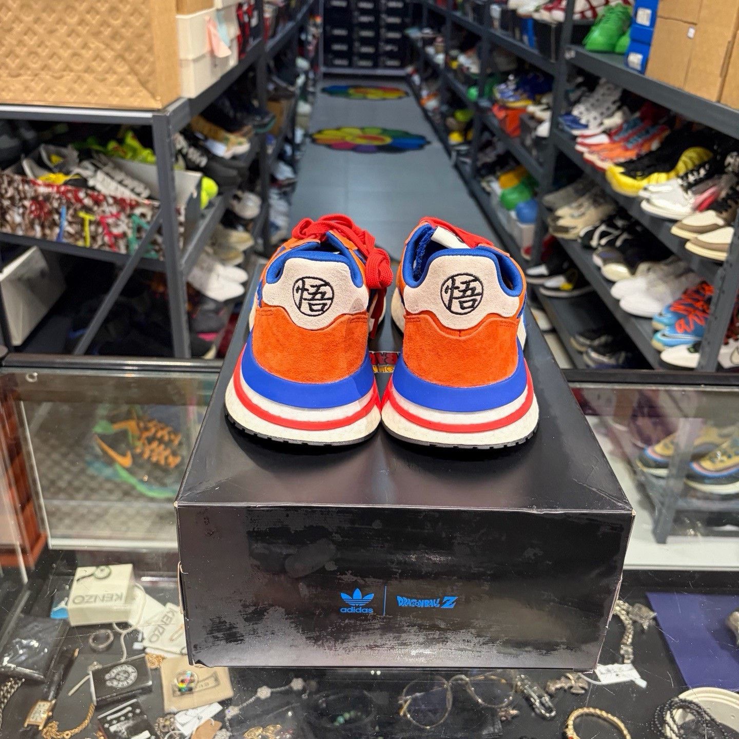 Adidas Adidas Orange Lowtop Sneakers 9 Men Size US 9 / EU 42 - 3 Thumbnail