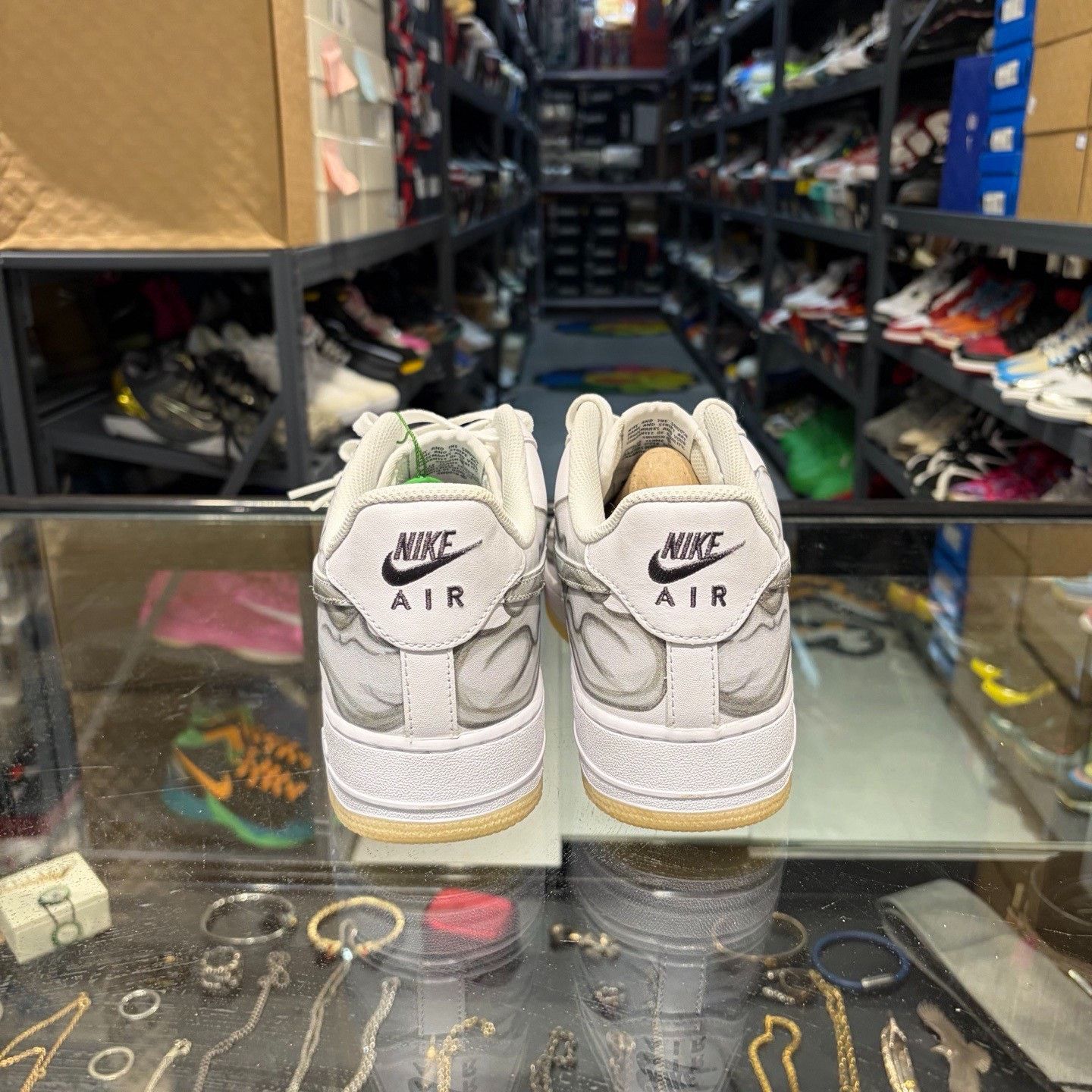 Nike Nike White Lowtop Sneakers 10.5 Men Size US 10.5 / EU 43-44 - 3 Thumbnail