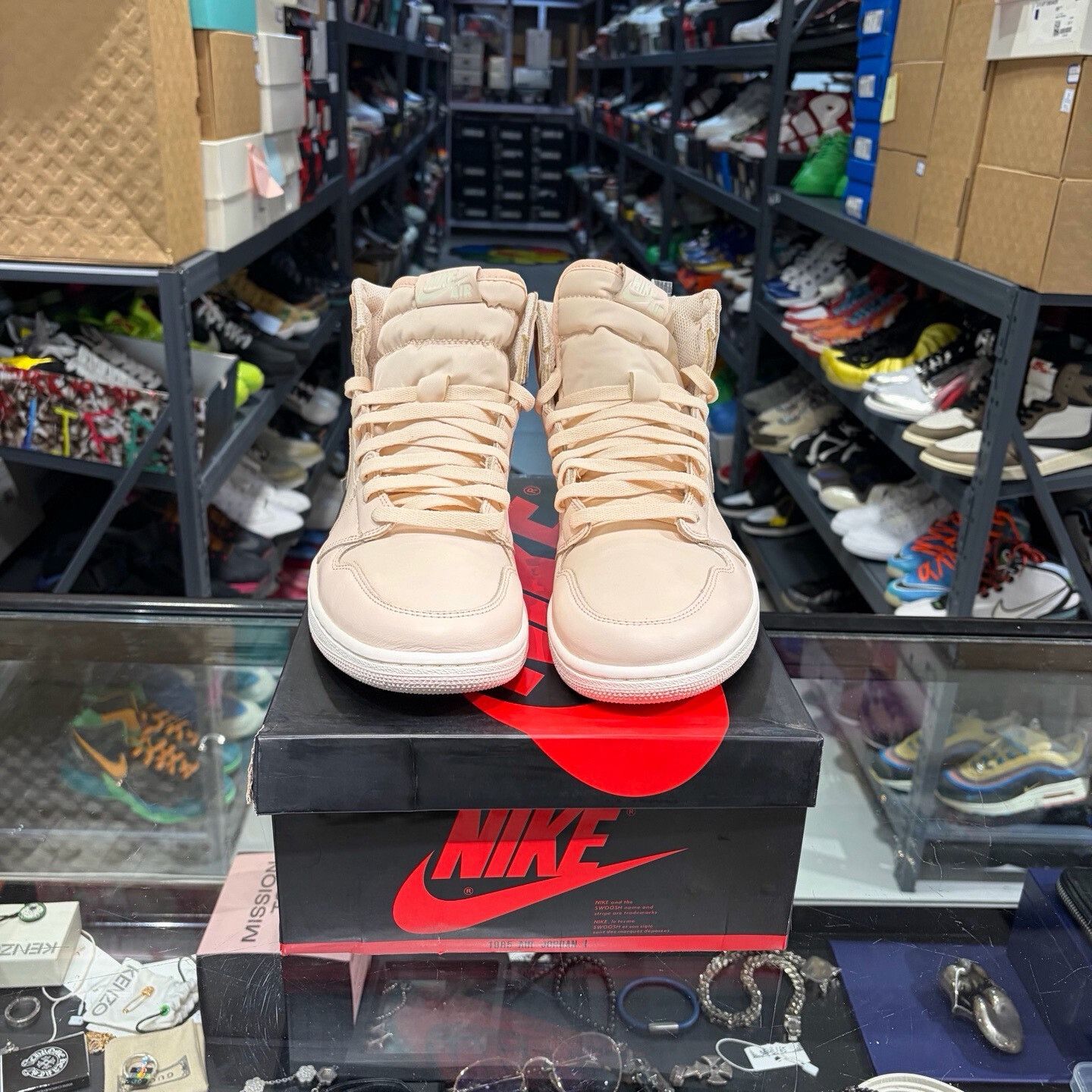 Nike Nike Pink Lowtop Sneakers 10.5 Men Size US 10.5 / EU 43-44 - 2 Thumbnail