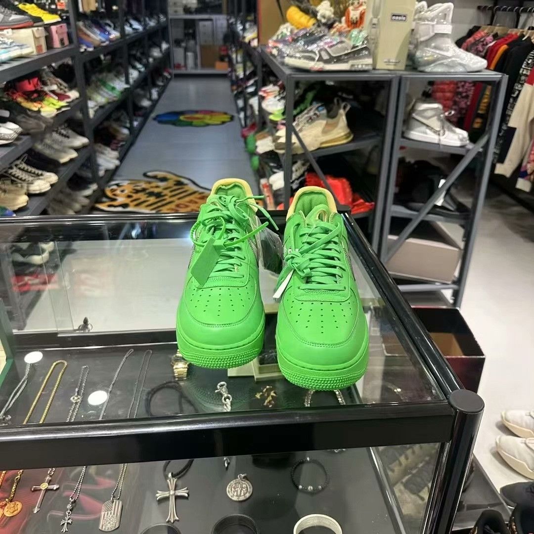 Nike Nike Green Lowtop Sneakers 13 Men Size US 13 / EU 46 - 2 Thumbnail