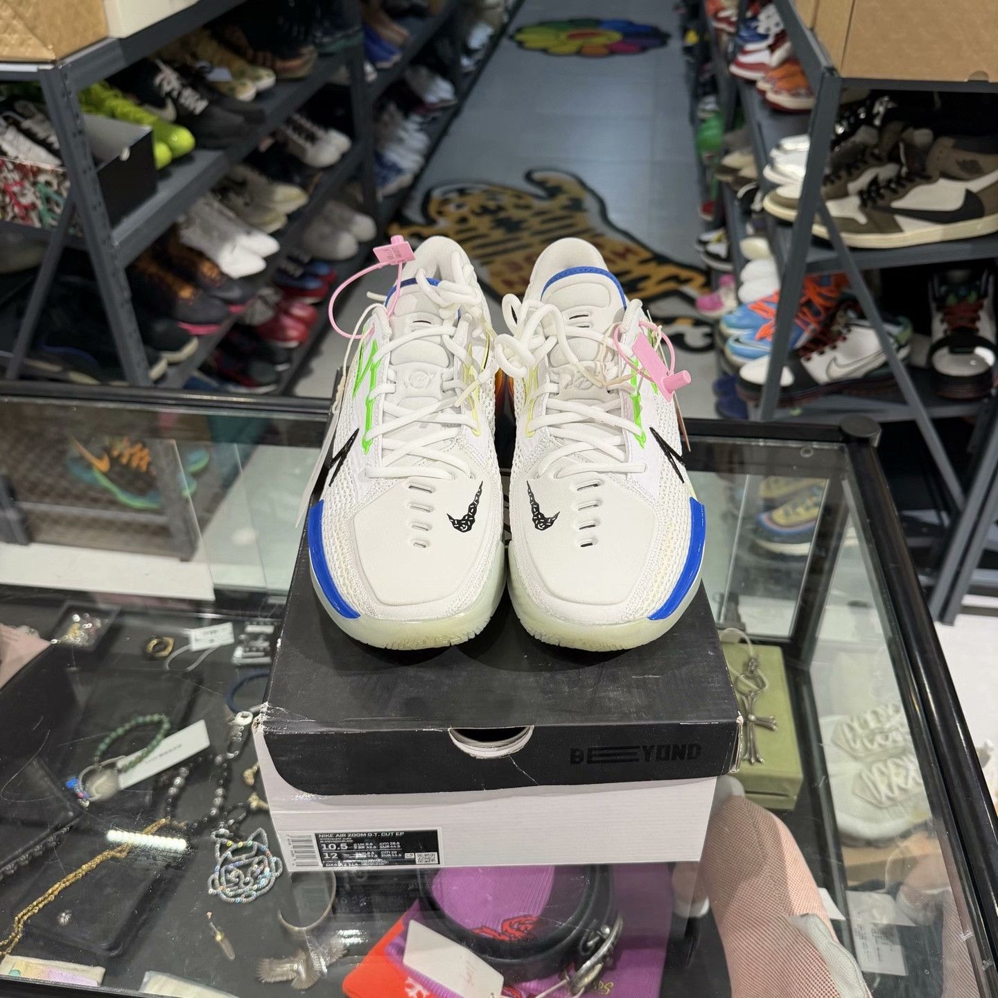 Nike Nike Lowtop Sneakers 11 Men Size US 11 / EU 44 - 2 Thumbnail