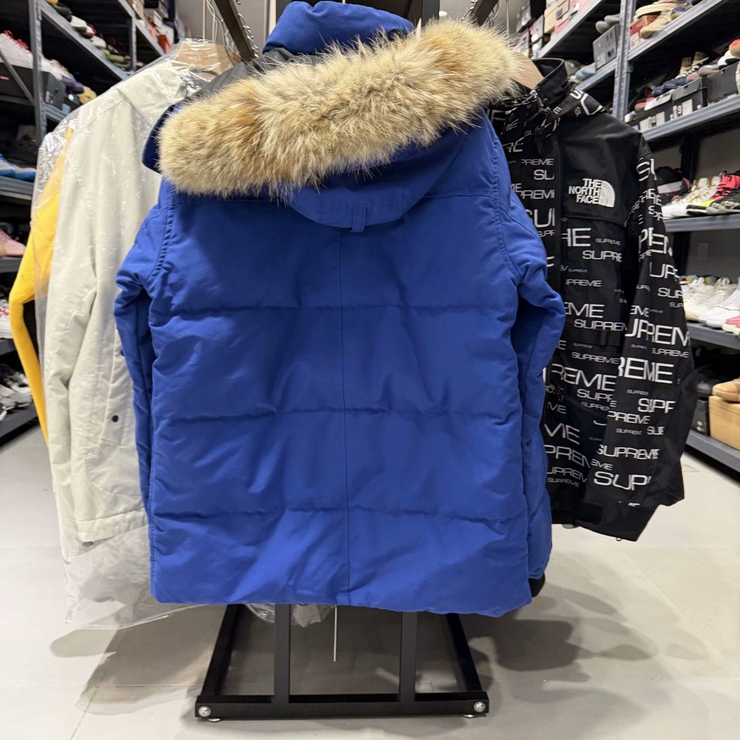 Canada Goose Canada Goose Blue Heavy Coat xl Men Size US XL / EU 56 / 4 - 2 Thumbnail