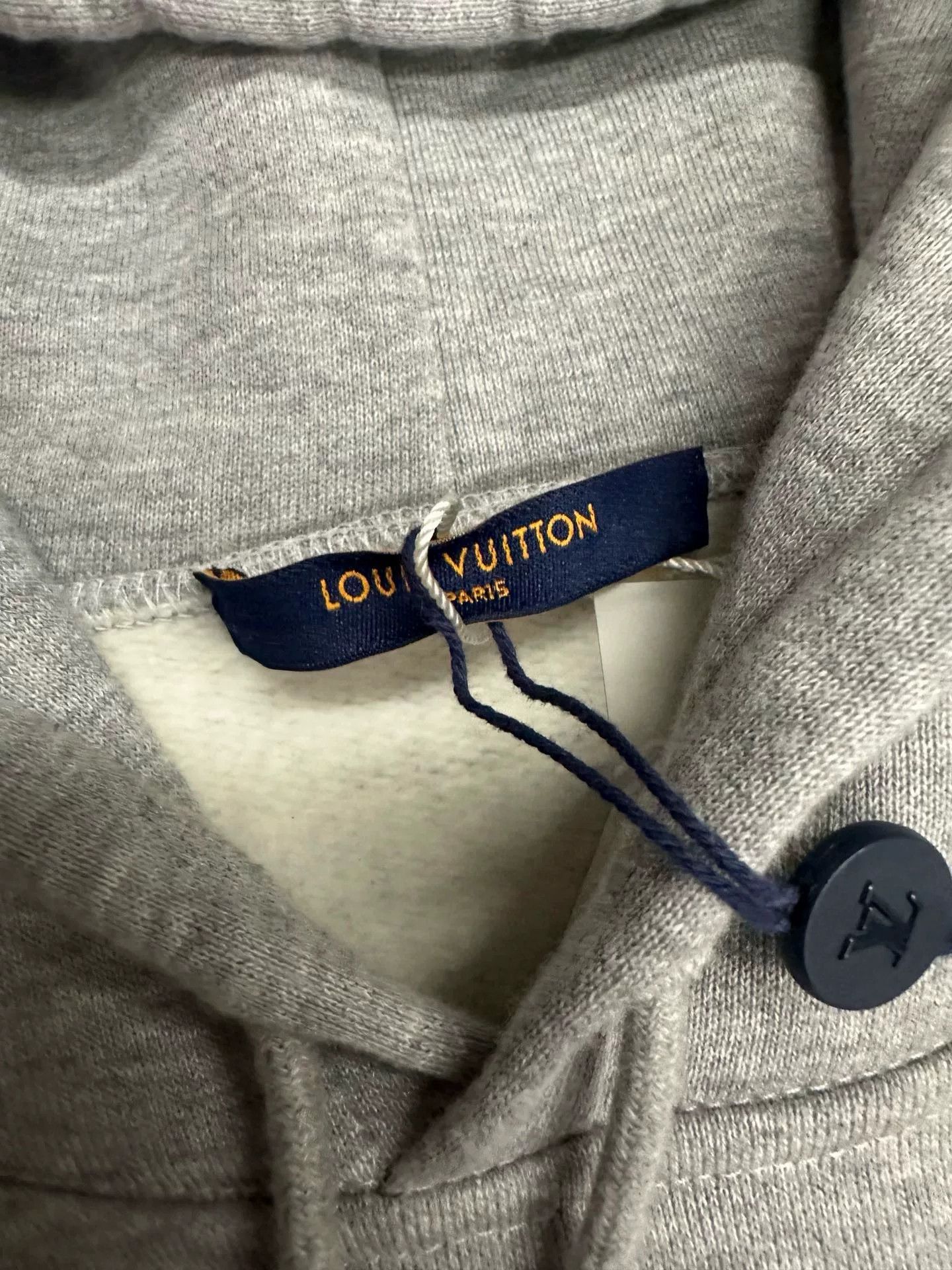 Louis Vuitton Louis Vuitton Green Hoodie s Men Size US S / EU 44-46 / 1 - 8 Thumbnail