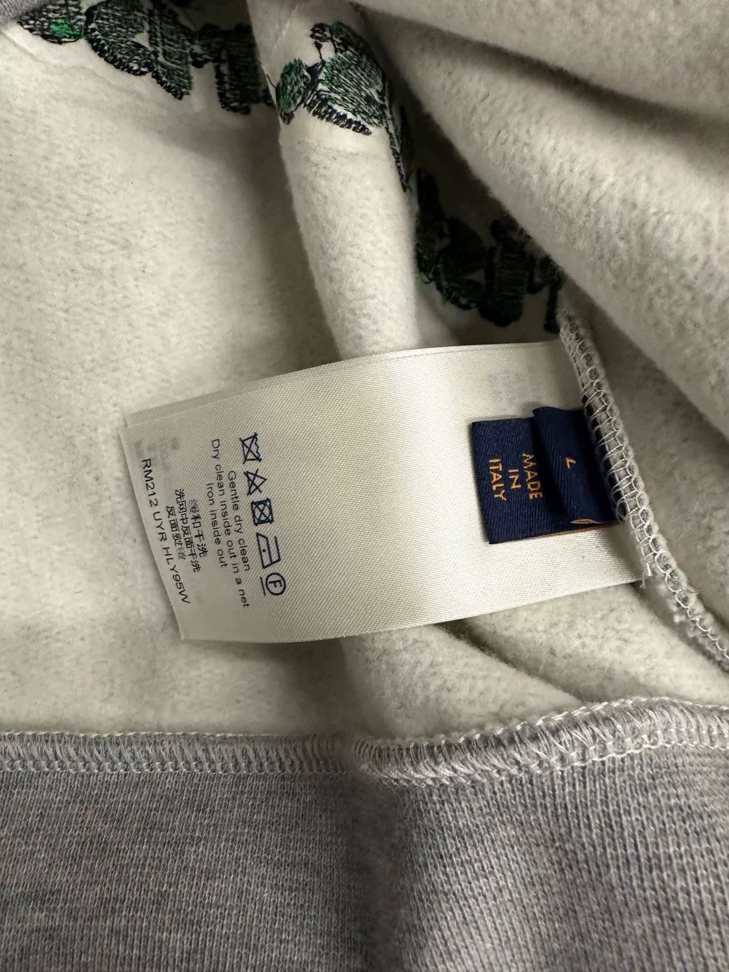 Louis Vuitton Louis Vuitton Green Hoodie s Men Size US S / EU 44-46 / 1 - 7 Thumbnail