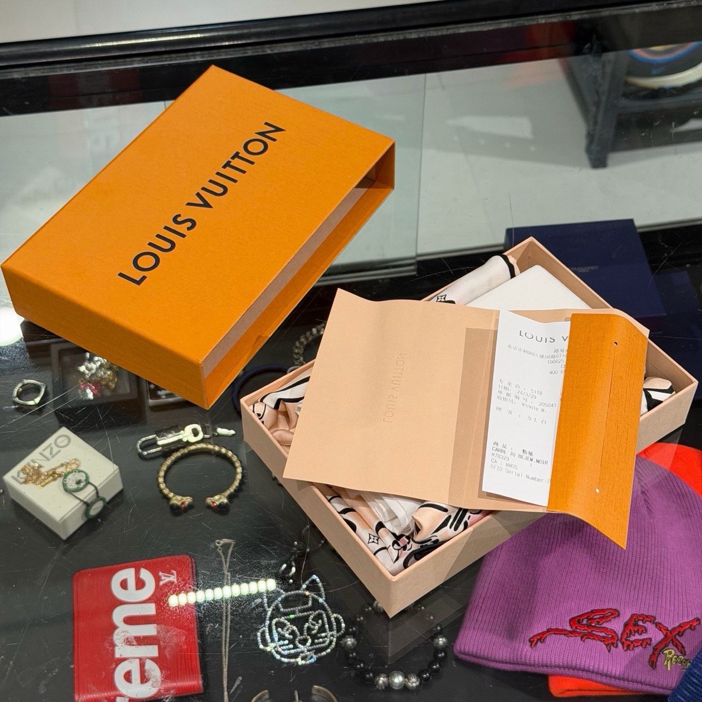 Louis Vuitton Louis Vuitton Scarf one size Men Size ONE SIZE - 5 Thumbnail