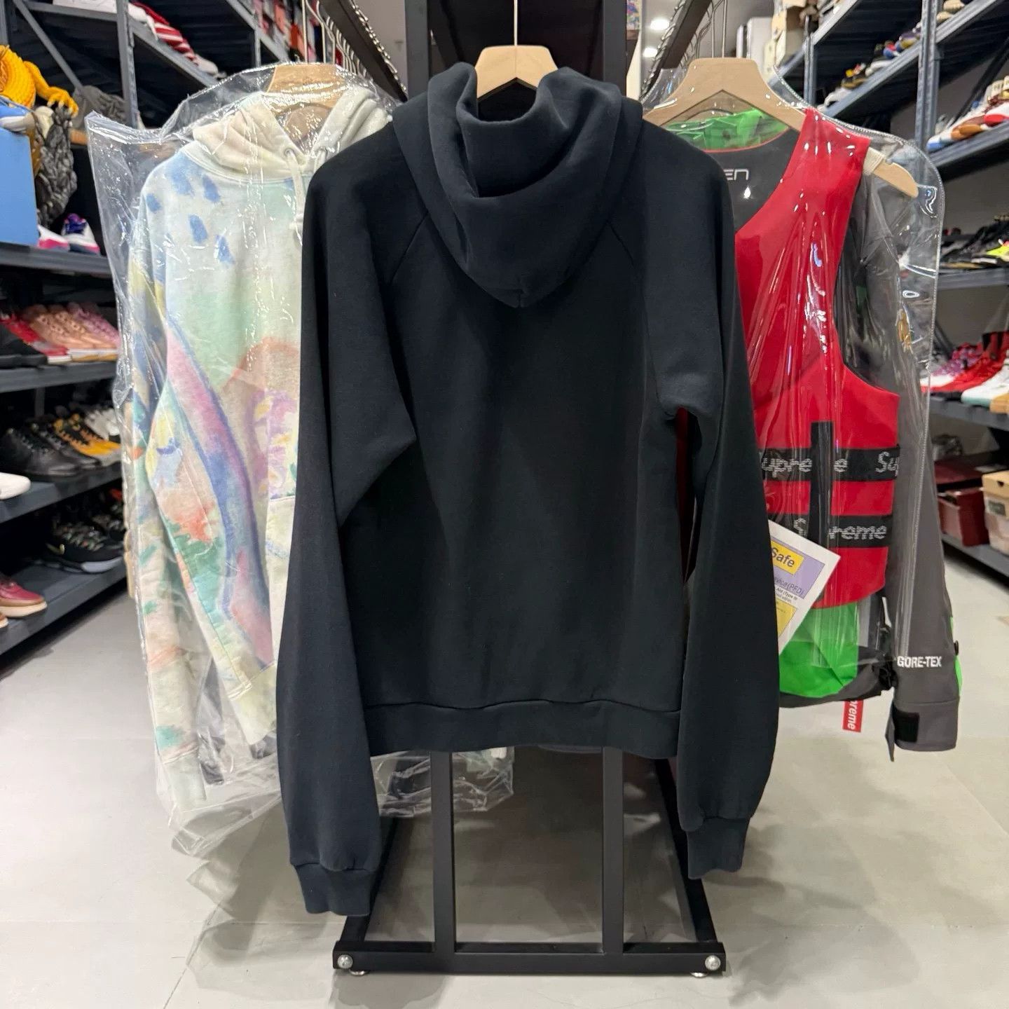 Balenciaga Balenciaga Red Hoodie m Men Size US M / EU 48-50 / 2 - 2 Thumbnail