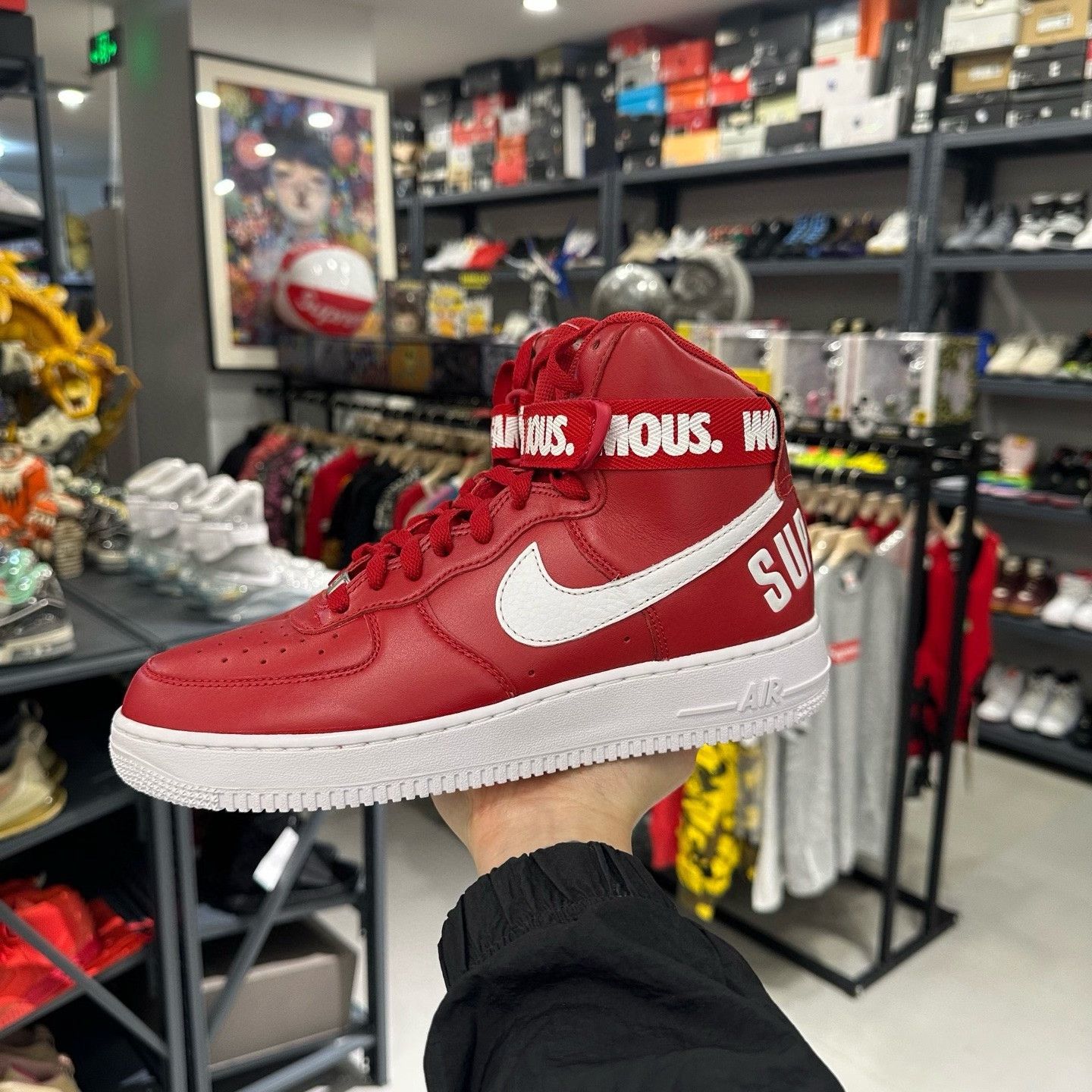 Nike Nike Red Lowtop Sneakers 9 Men Size US 9 / EU 42 - 2 Thumbnail