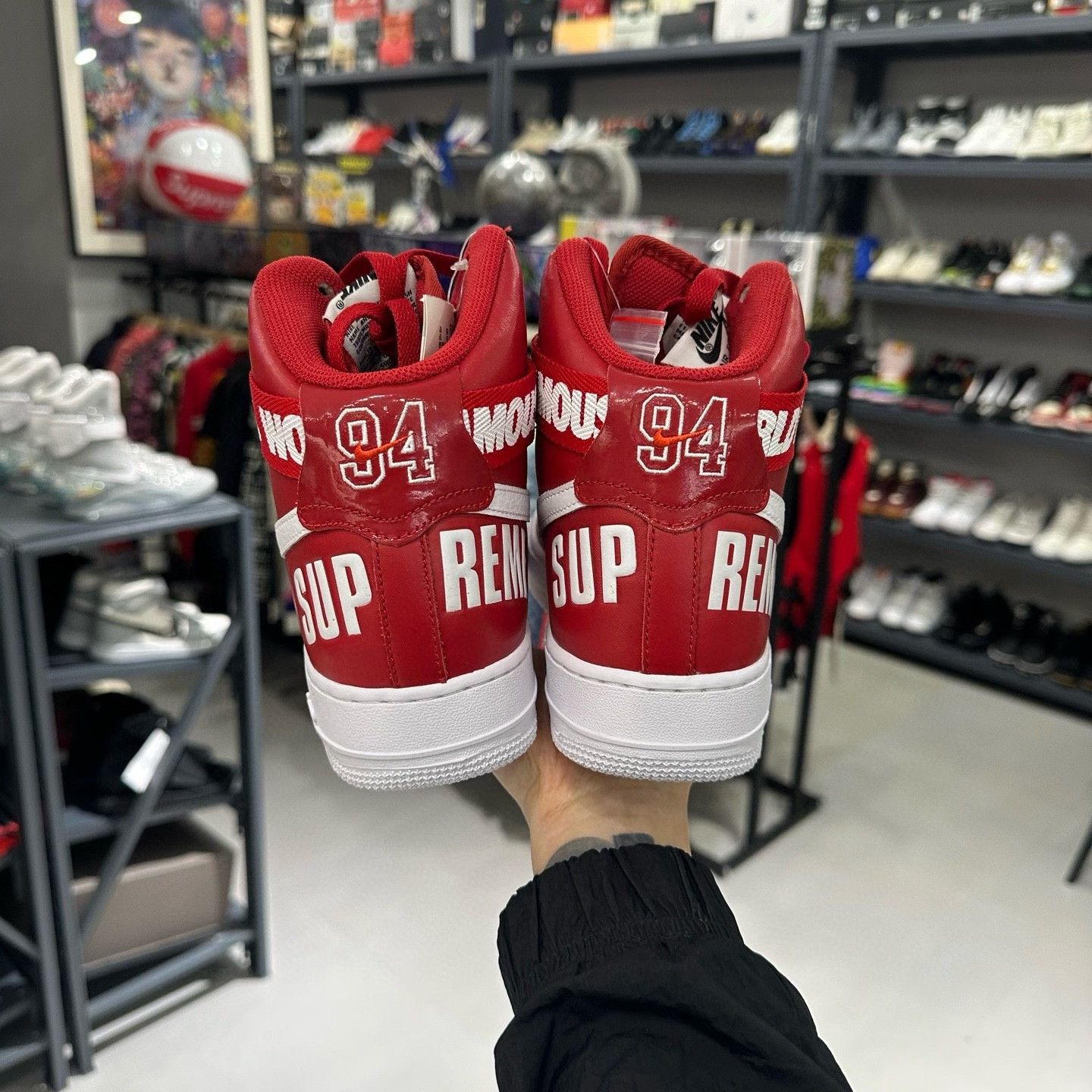 Nike Nike Red Lowtop Sneakers 9 Men Size US 9 / EU 42 - 3 Thumbnail