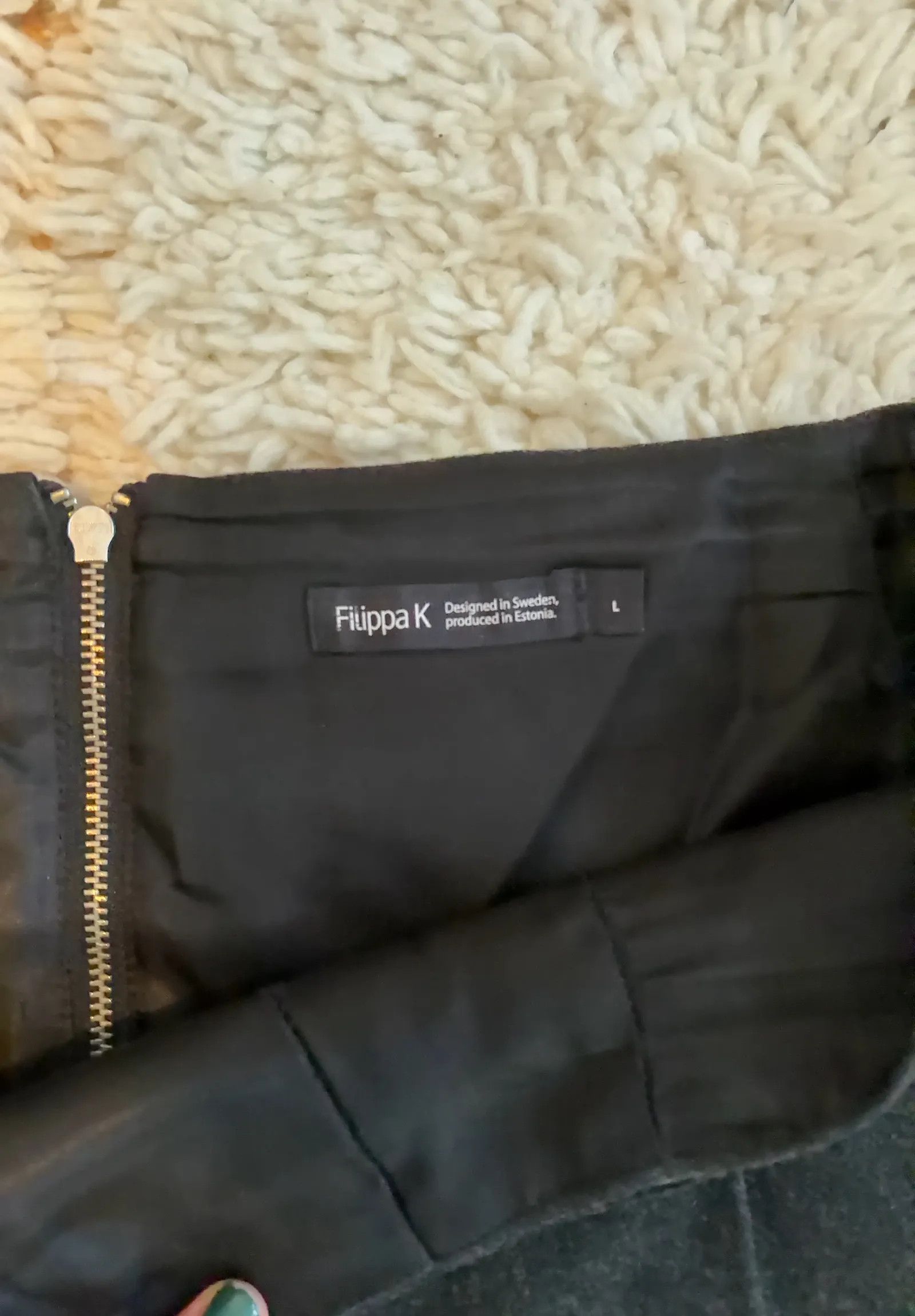 Filippa K Filippa K Skirt Size 30" / US 8 / IT 44 - 2 Thumbnail