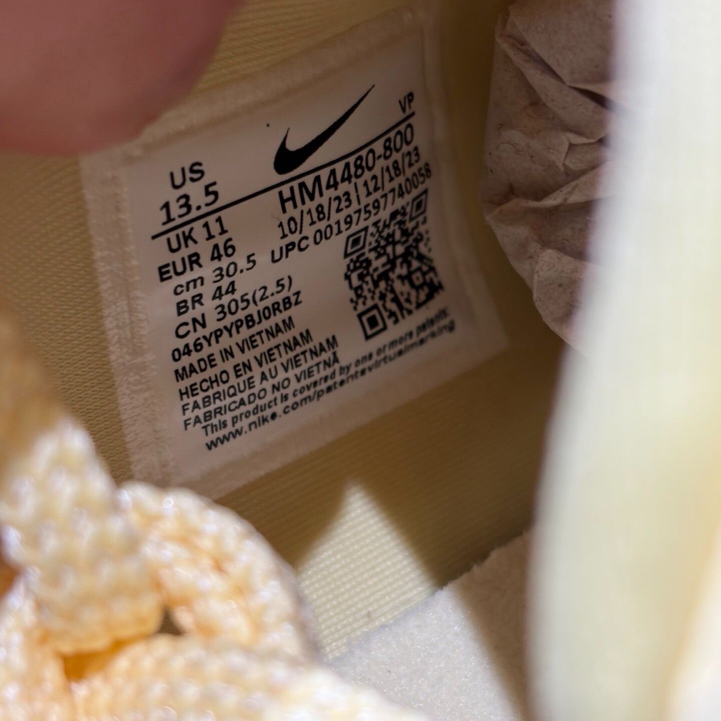 Nike Nike Yellow Lowtop Sneakers 12 Men Size US 12 / EU 45 - 5 Thumbnail