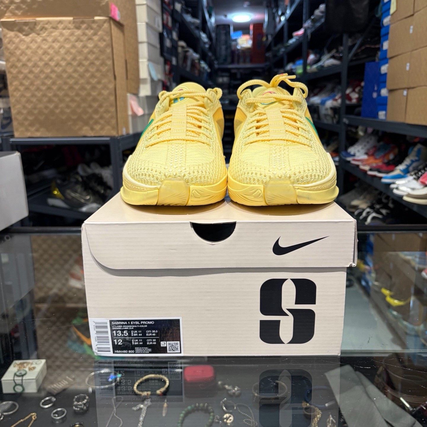 Nike Nike Yellow Lowtop Sneakers 12 Men Size US 12 / EU 45 - 2 Thumbnail