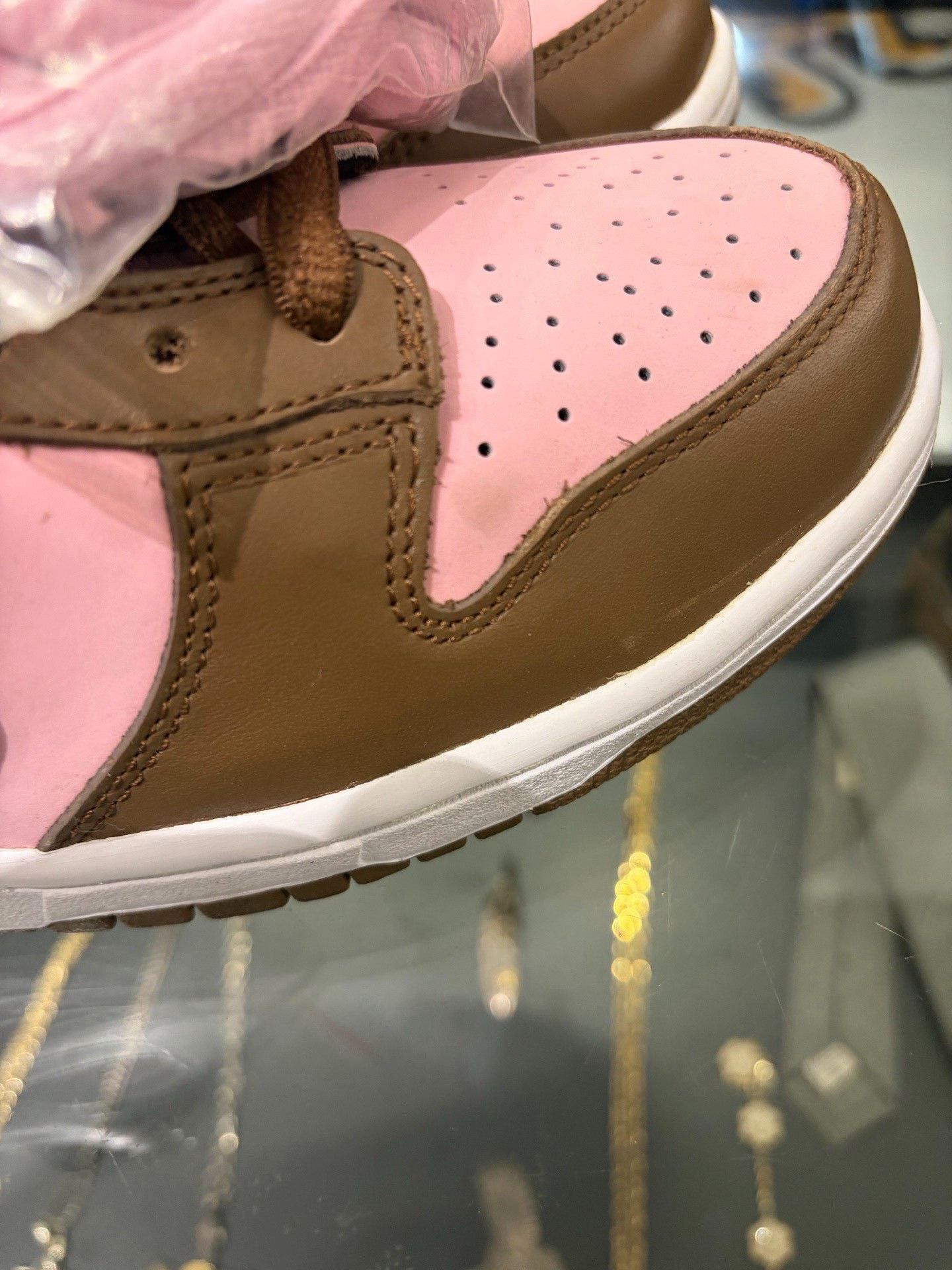 Nike Nike Pink Lowtop Sneakers 8.5 Men Size US 8.5 / EU 41-42 - 9 Thumbnail