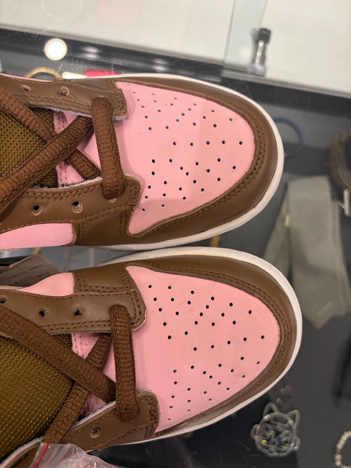 Nike Nike Pink Lowtop Sneakers 8.5 Men Size US 8.5 / EU 41-42 - 7 Thumbnail