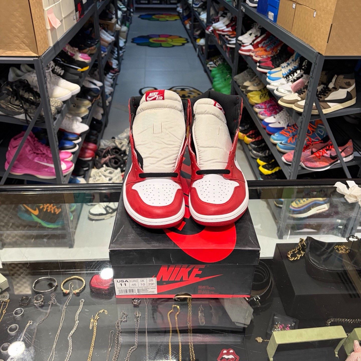 Nike Nike Red Lowtop Sneakers 11.5 Men Size US 11.5 / EU 44-45 - 2 Thumbnail