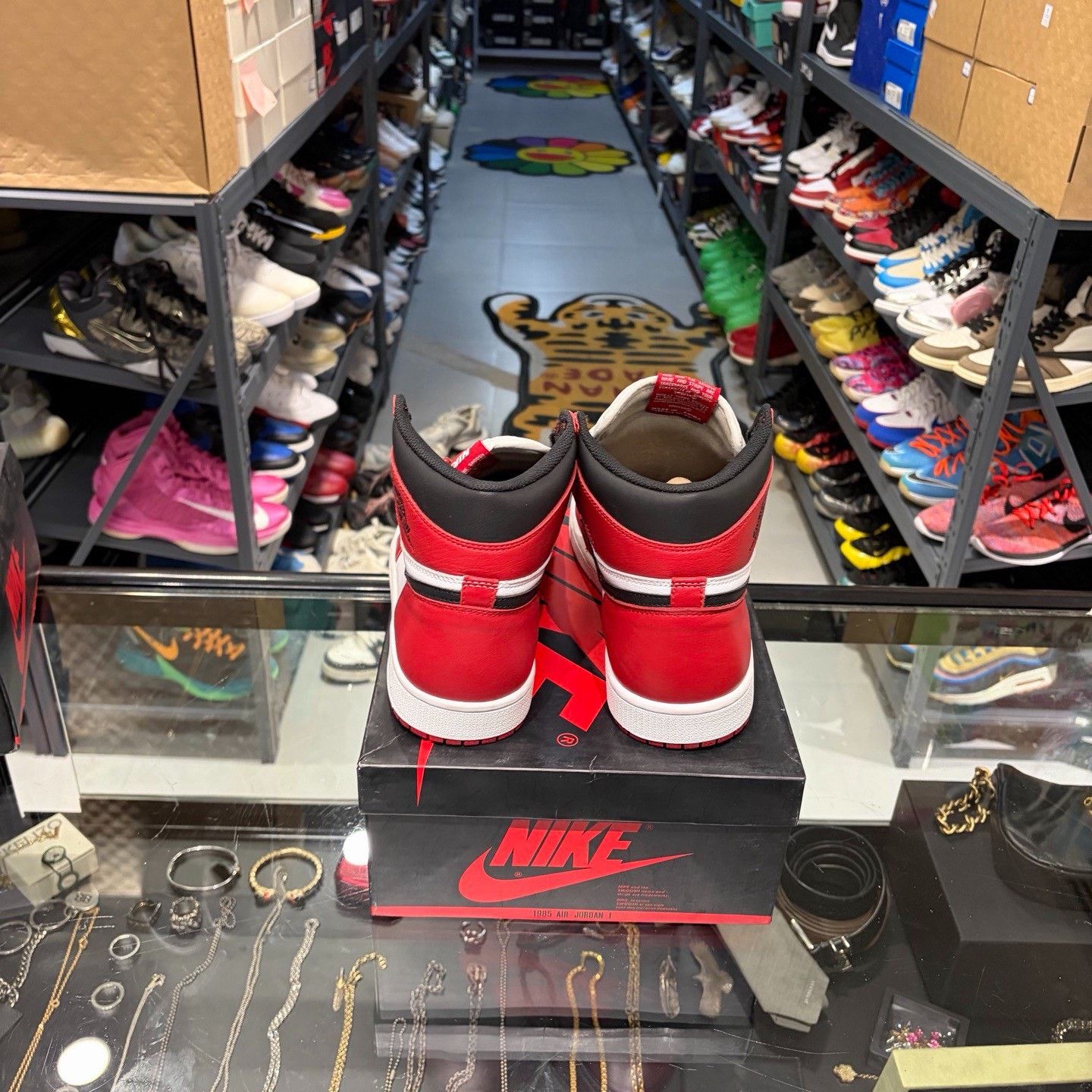 Nike Nike Red Lowtop Sneakers 11.5 Men Size US 11.5 / EU 44-45 - 3 Thumbnail