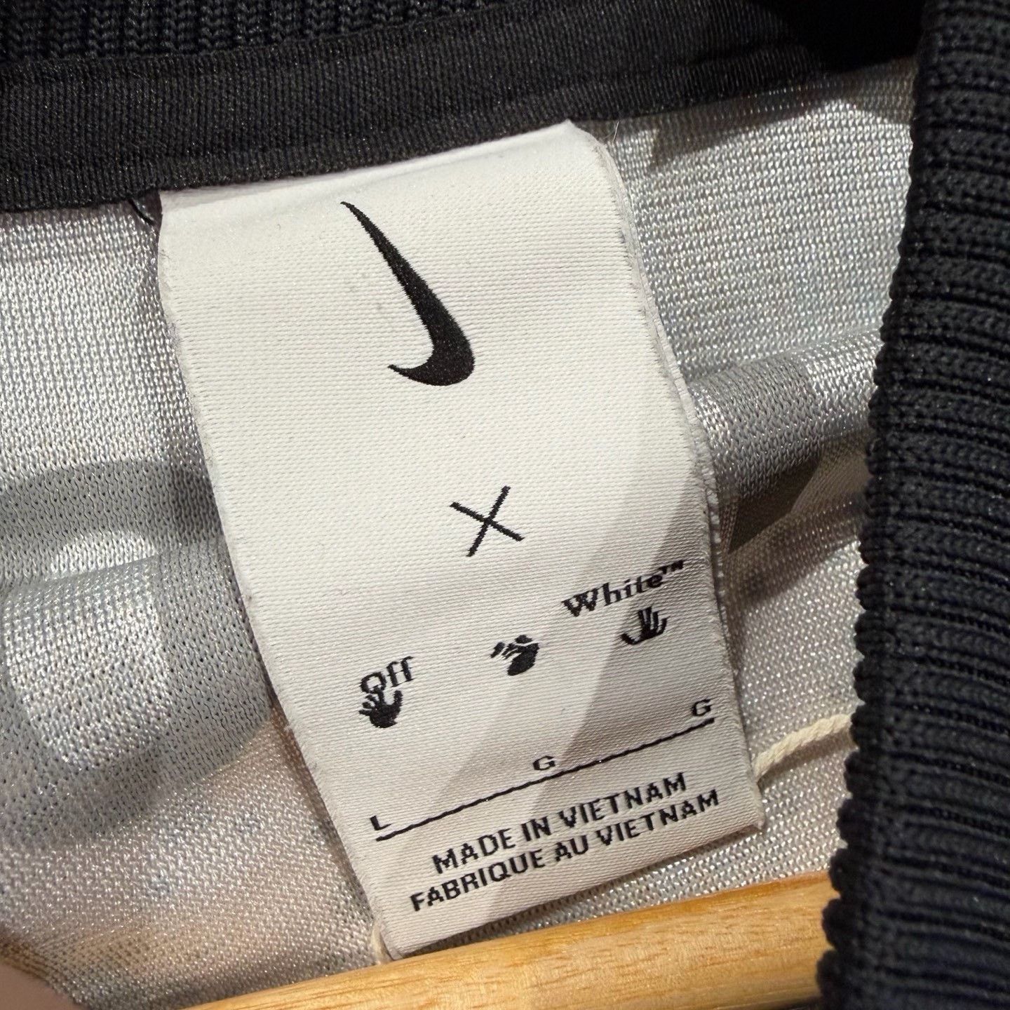 Nike Nike White Jersey l Men Size US L / EU 52-54 / 3 - 5 Thumbnail