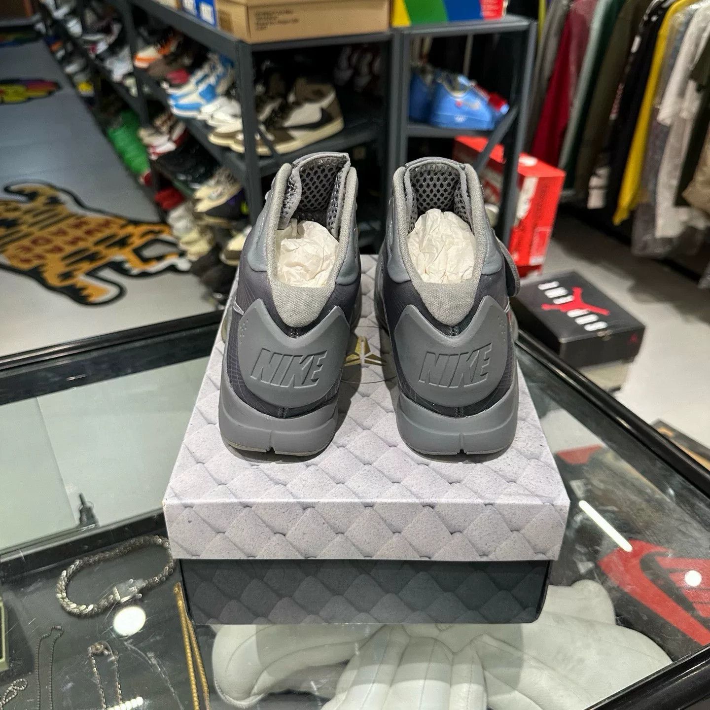 Nike Nike Lowtop Sneakers 8 Men Size US 8 / EU 41 - 3 Thumbnail