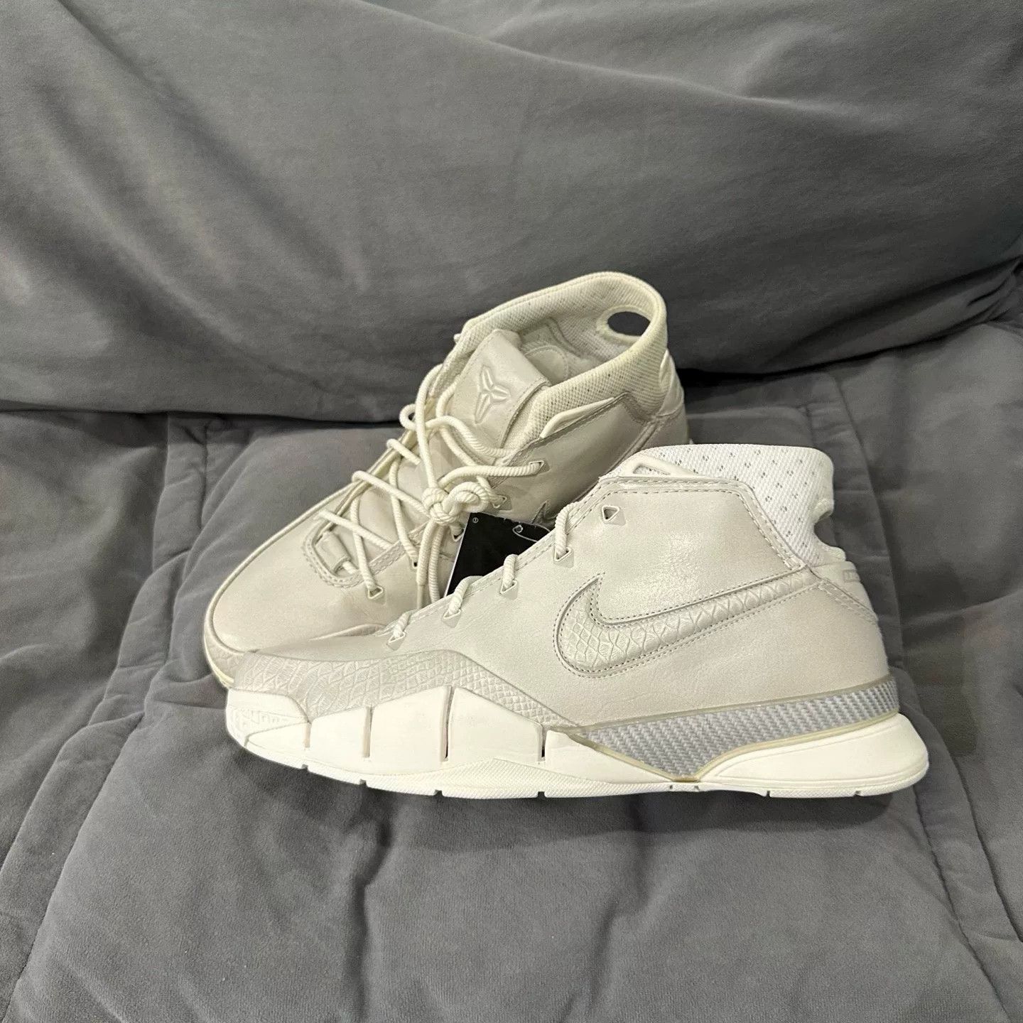 Nike Nike Black Lowtop Sneakers 11.5 Men Size US 11.5 / EU 44-45 - 9 Thumbnail