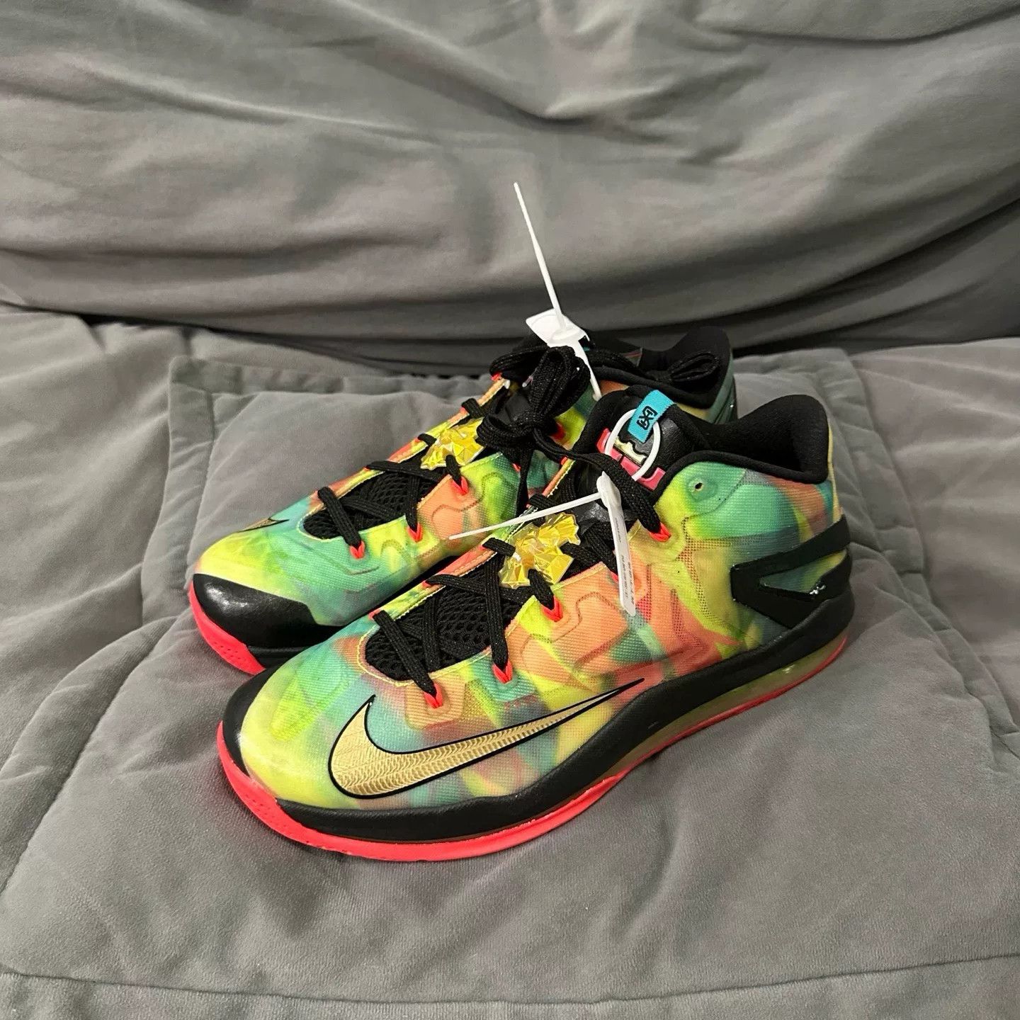 Nike Nike Yellow Lowtop Sneakers 10.5 Men Size US 10.5 / EU 43-44 - 7 Thumbnail