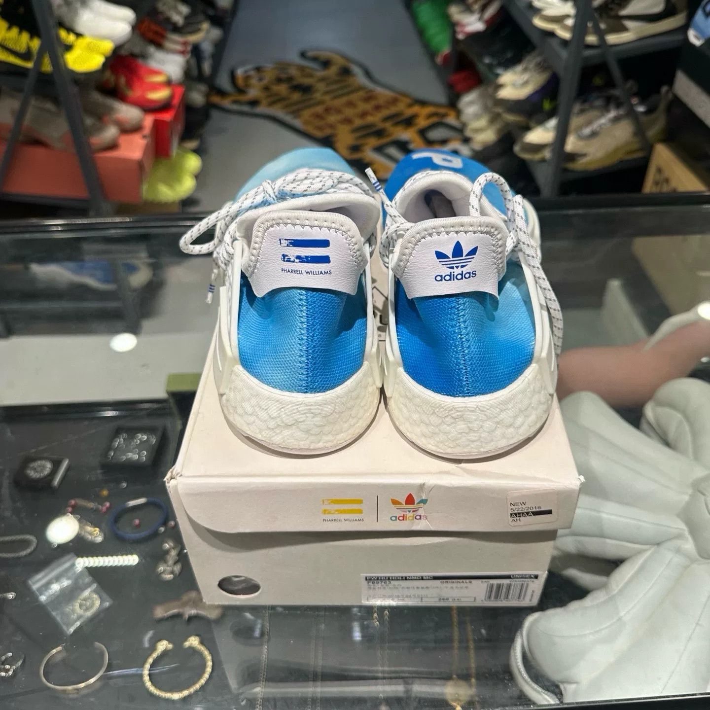 Adidas Adidas Blue Lowtop Sneakers 9 Men Size US 9 / EU 42 - 3 Thumbnail