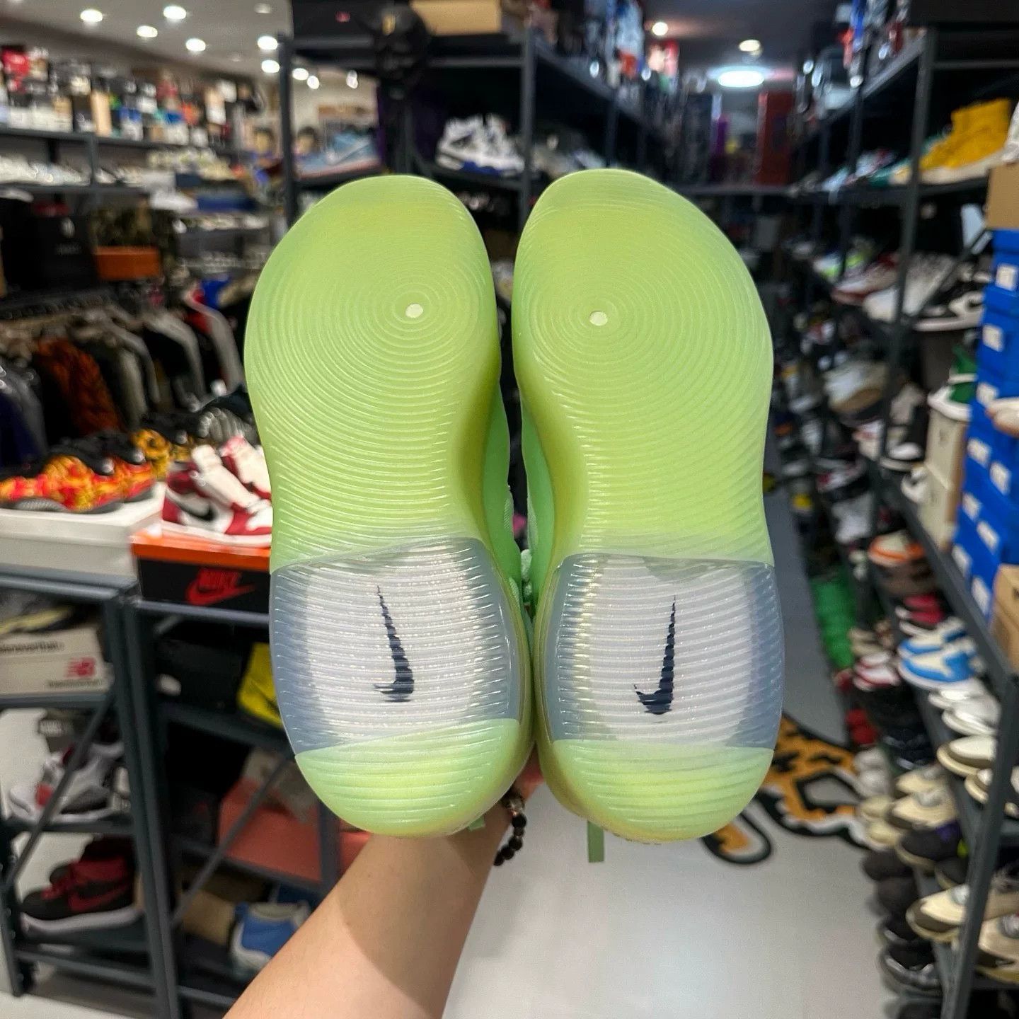 Nike Nike Green Hitop Sneakers 9.5 Men Size US 9.5 / EU 42-43 - 4 Thumbnail