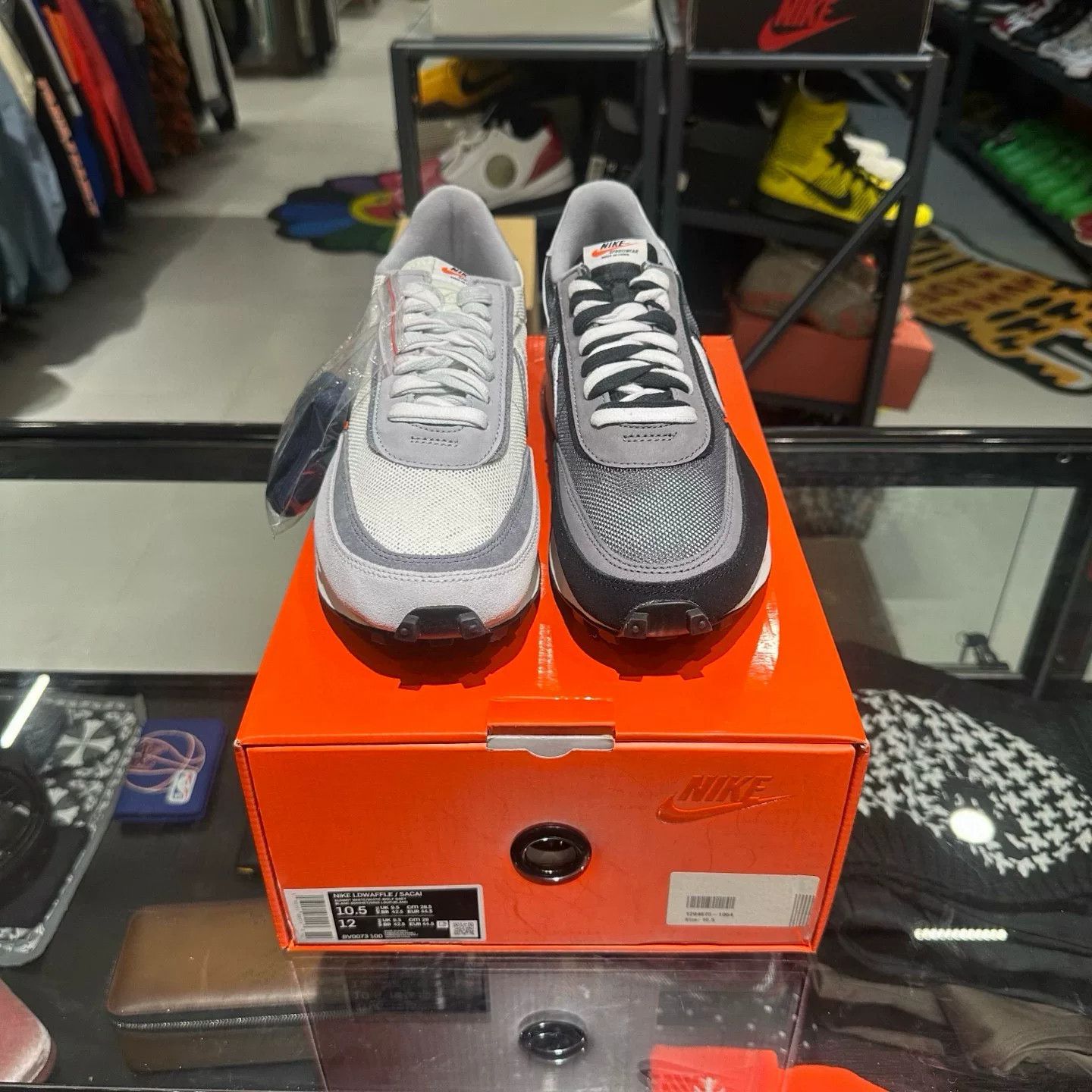Nike Nike Multi Lowtop Sneakers 11 Men Size US 11 / EU 44 - 2 Thumbnail