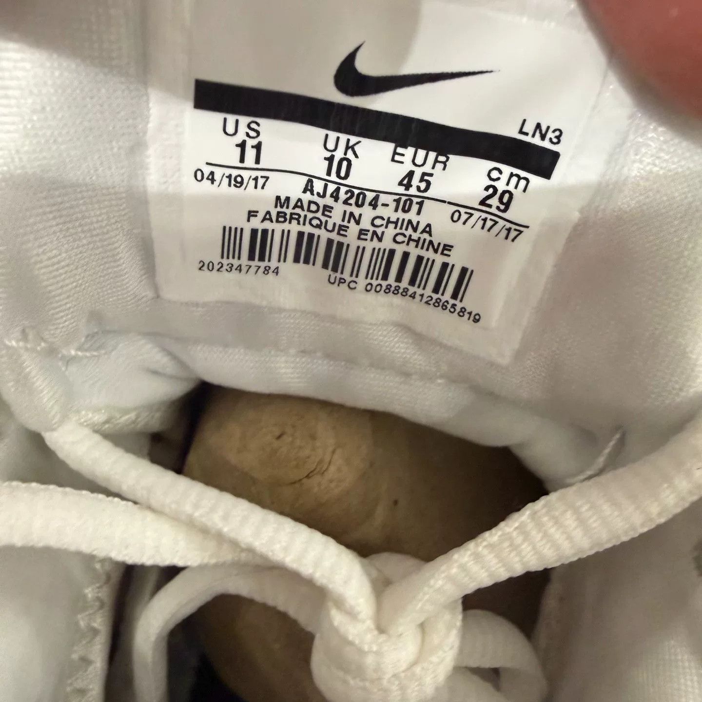 Nike Nike White Lowtop Sneakers 11.5 Men Size US 11.5 / EU 44-45 - 4 Thumbnail