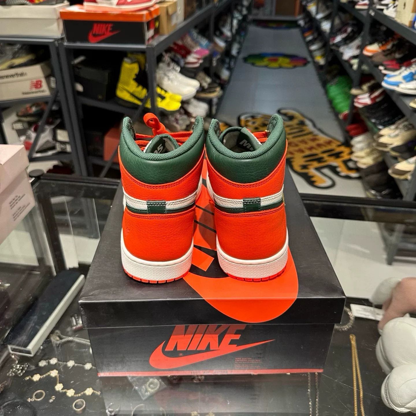 Nike Nike Orange Lowtop Sneakers 11.5 Men Size US 11.5 / EU 44-45 - 3 Thumbnail