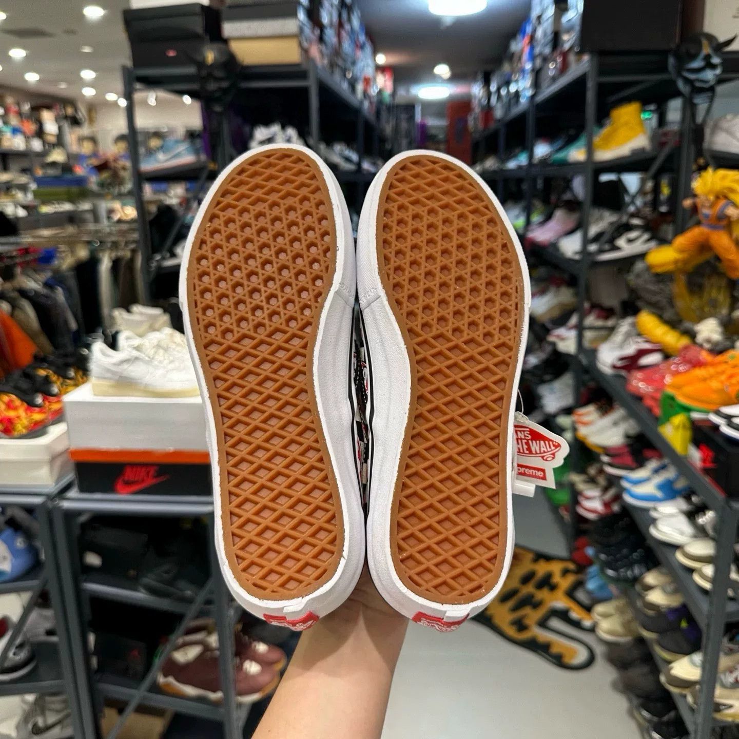 Vans Vans Hitop Sneakers 8.5 Men Size US 8.5 / EU 41-42 - 4 Thumbnail