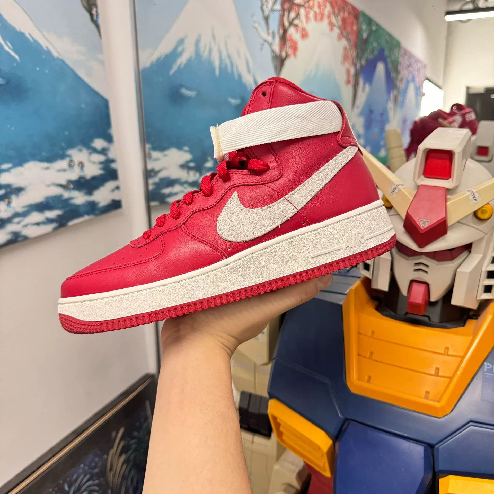 Nike Nike Red Hitop Sneakers 9.5 Men Size US 9.5 / EU 42-43 - 2 Thumbnail