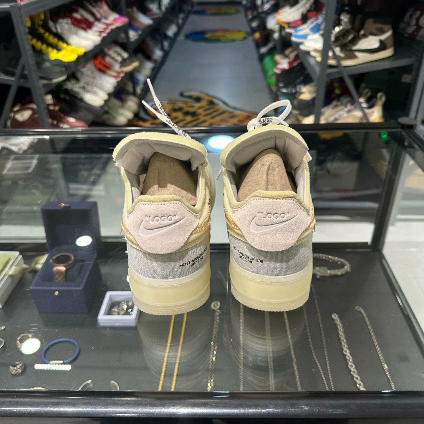 Nike Nike Lowtop Sneakers 11.5 Men Size US 11.5 / EU 44-45 - 3 Thumbnail