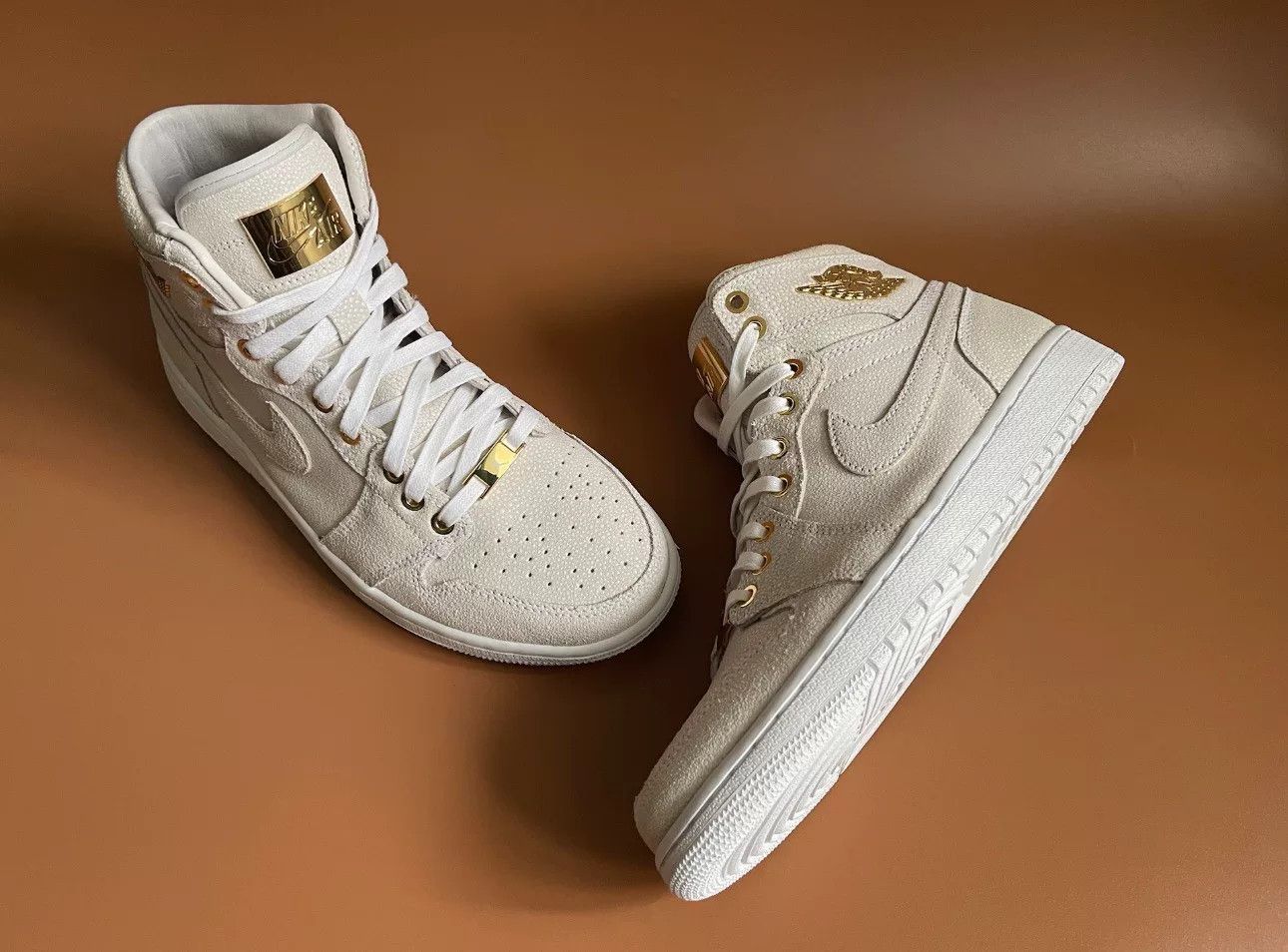 Nike Nike White Lowtop Sneakers 7.5 Men Size US 7.5 / EU 40-41 - 8 Thumbnail