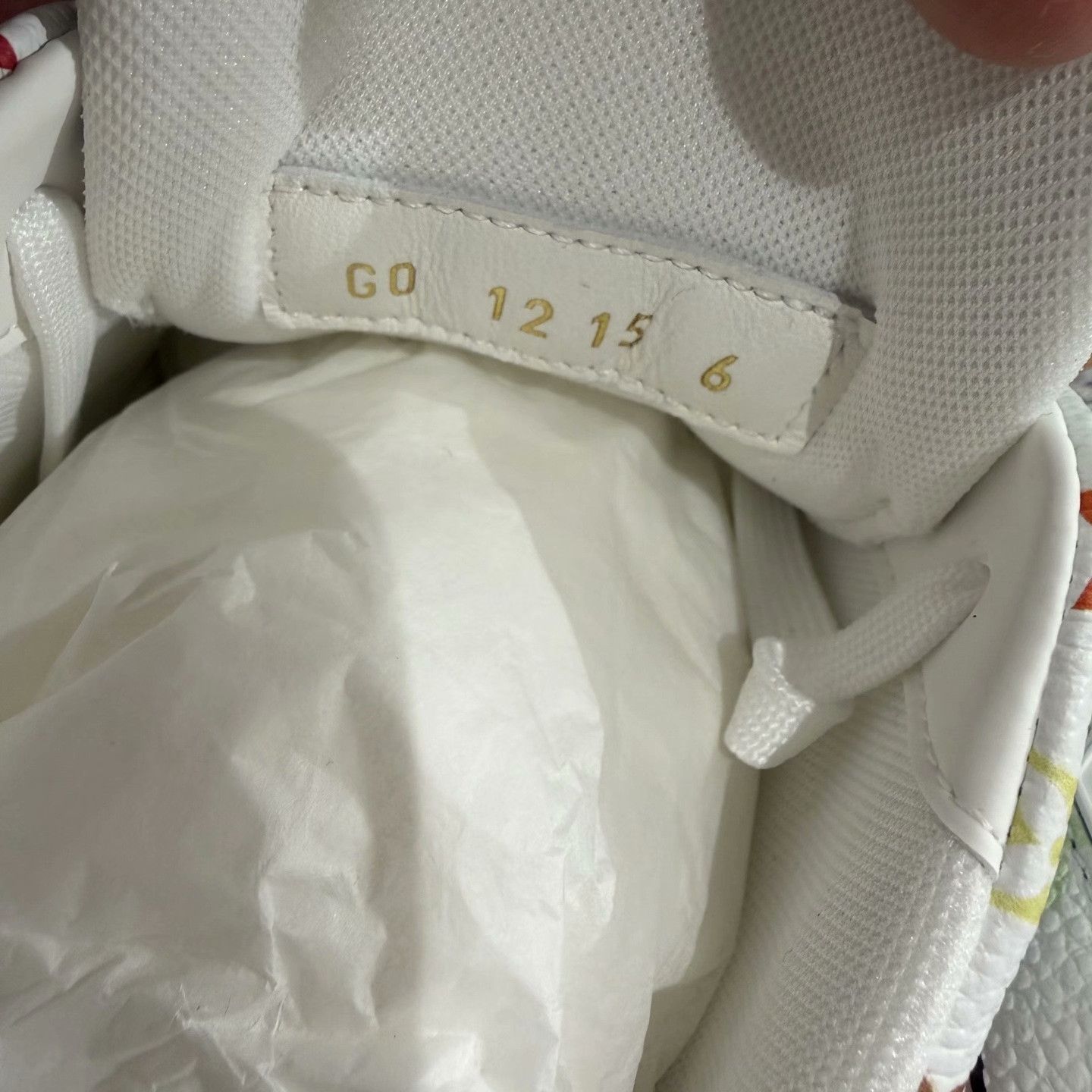 Louis Vuitton Louis Vuitton White Lowtop Sneakers 7.5 Men Size US 7.5 / EU 40-41 - 4 Thumbnail