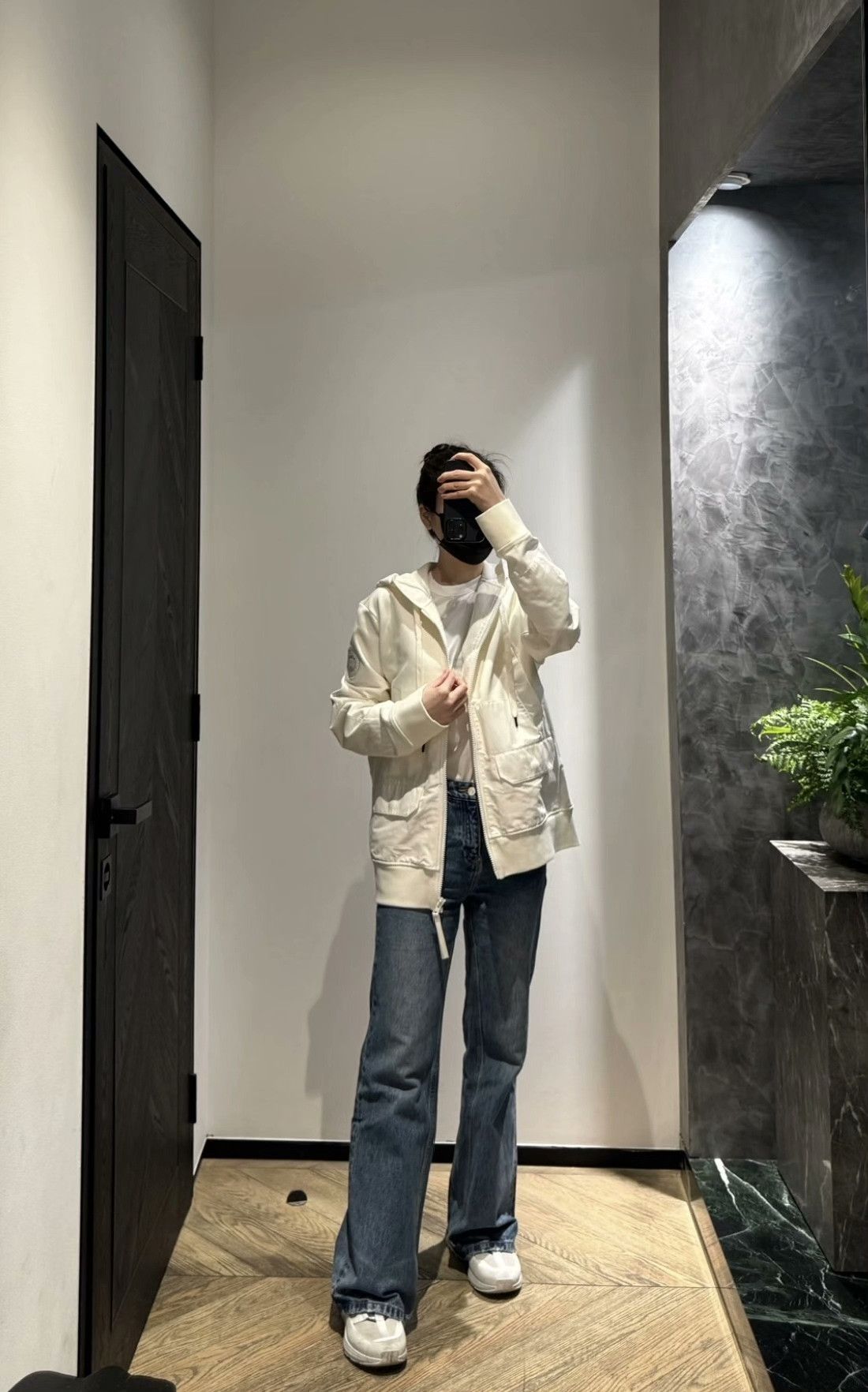Canada Goose Canada Goose White Hoodie xl Men Size US XL / EU 56 / 4 - 7 Thumbnail