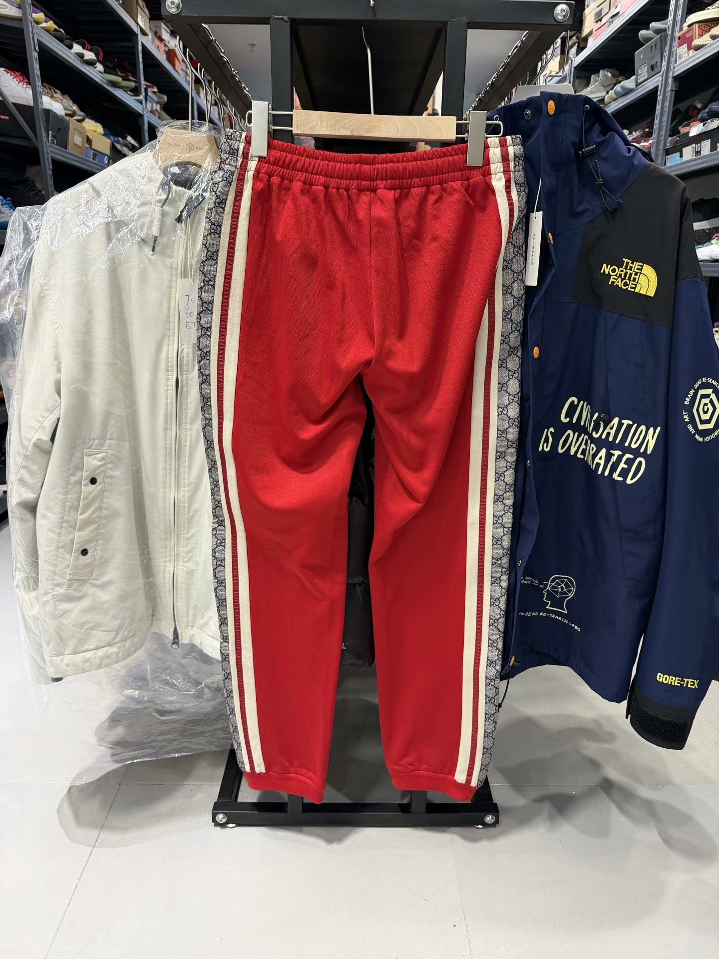 Gucci Gucci Red Jeans 26 Women Size 26" / US 2 / IT 38 - 4 Thumbnail