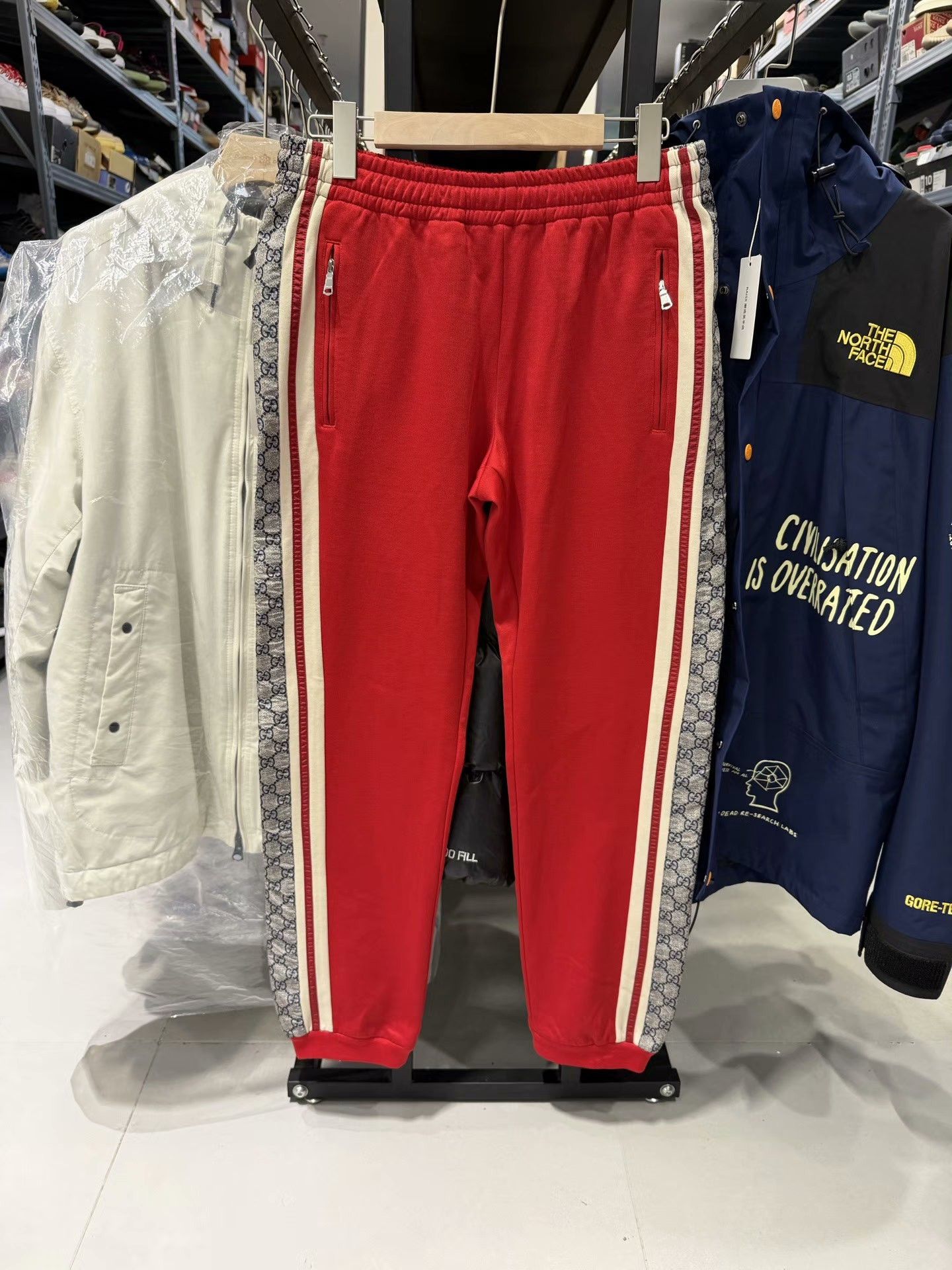 Gucci Gucci Red Jeans 26 Women Size 26" / US 2 / IT 38 - 3 Thumbnail