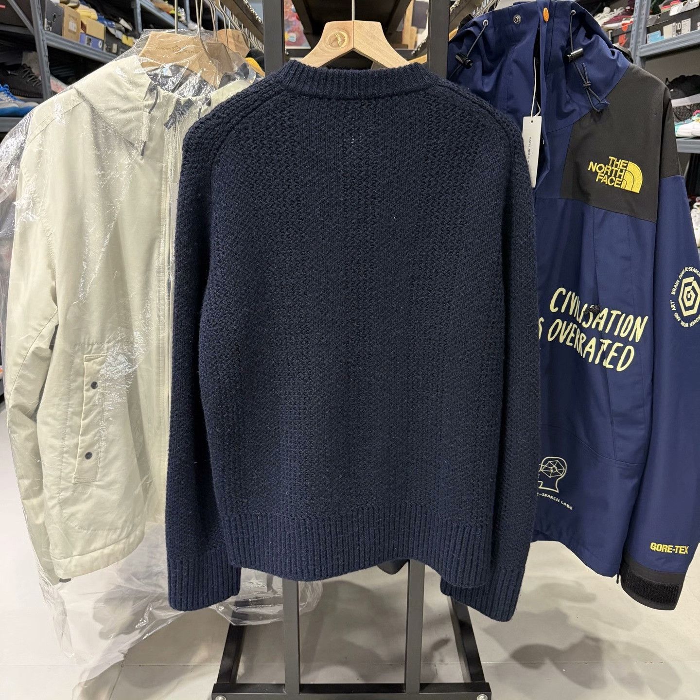 Louis Vuitton Louis Vuitton Blue Sweater m Men Size US M / EU 48-50 / 2 - 2 Thumbnail