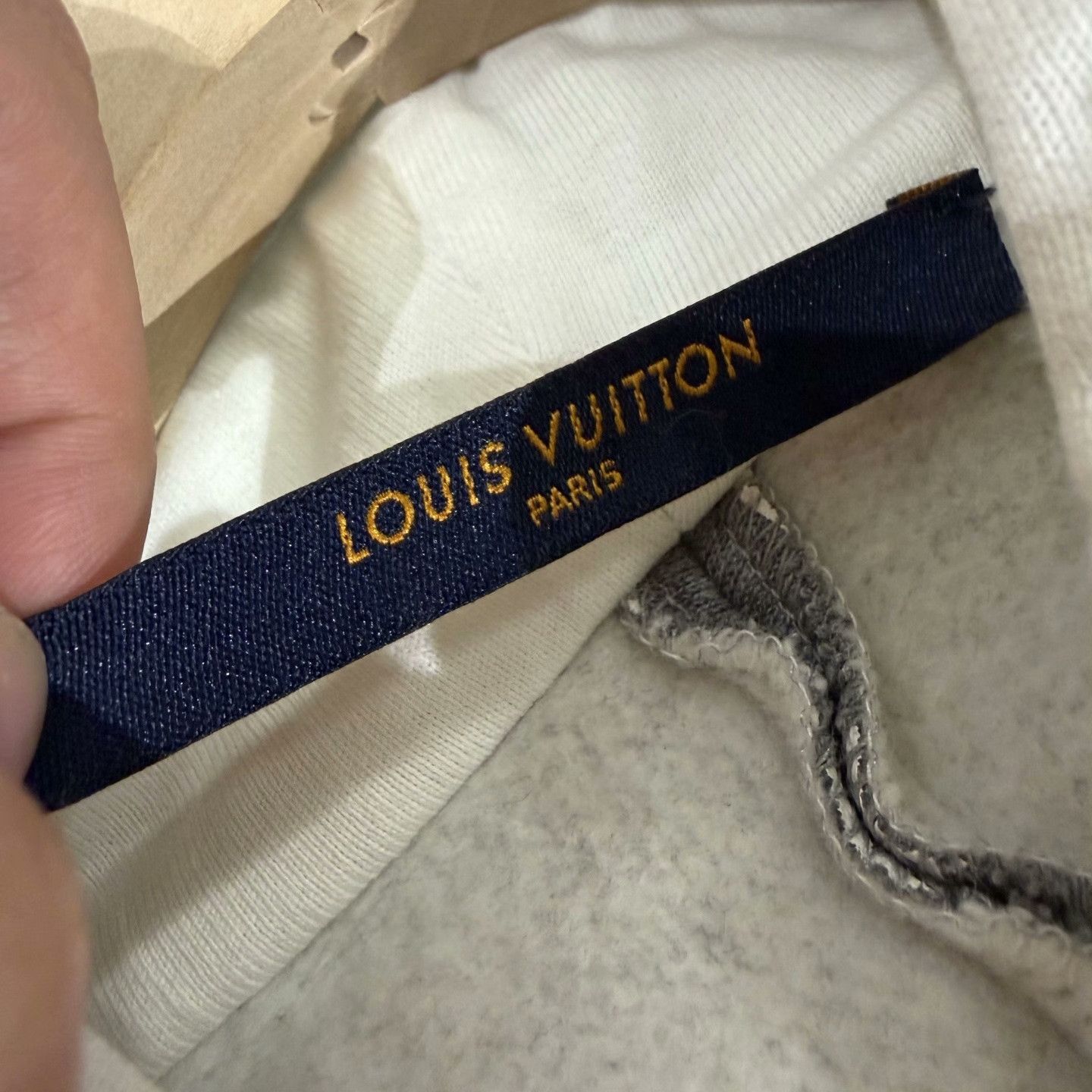 Louis Vuitton Louis Vuitton Multi Hoodie l Men Size US L / EU 52-54 / 3 - 3 Thumbnail