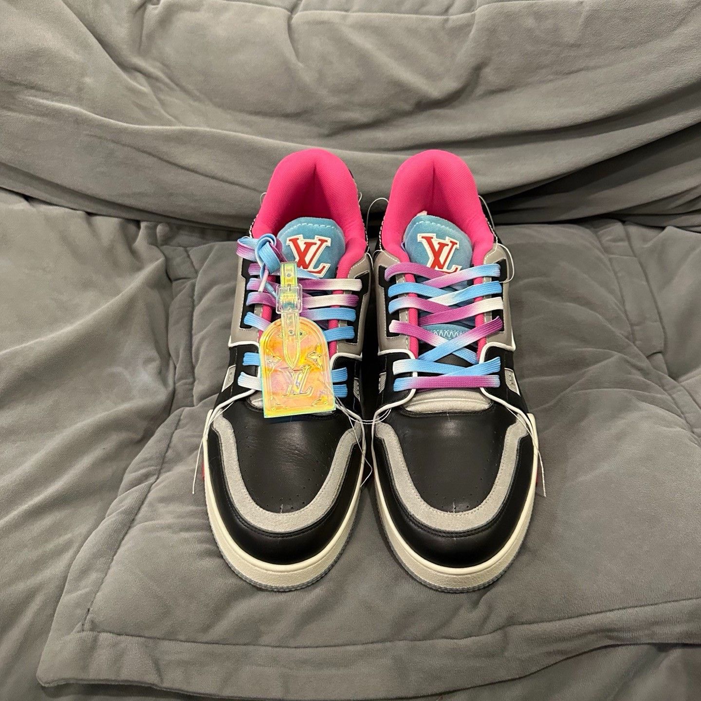Louis Vuitton Louis Vuitton Multi Lowtop Sneakers 12 Men Size US 12 / EU 45 - 8 Thumbnail