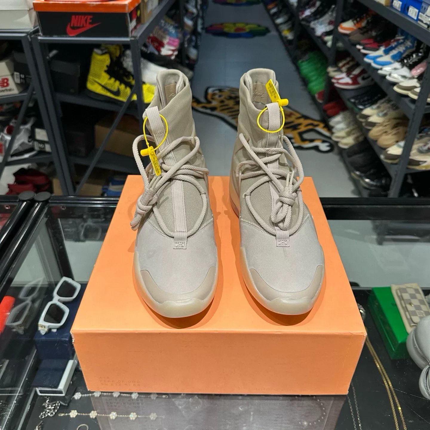 Nike Nike Yellow Hitop Sneakers 11.5 Men Size US 11.5 / EU 44-45 - 2 Thumbnail