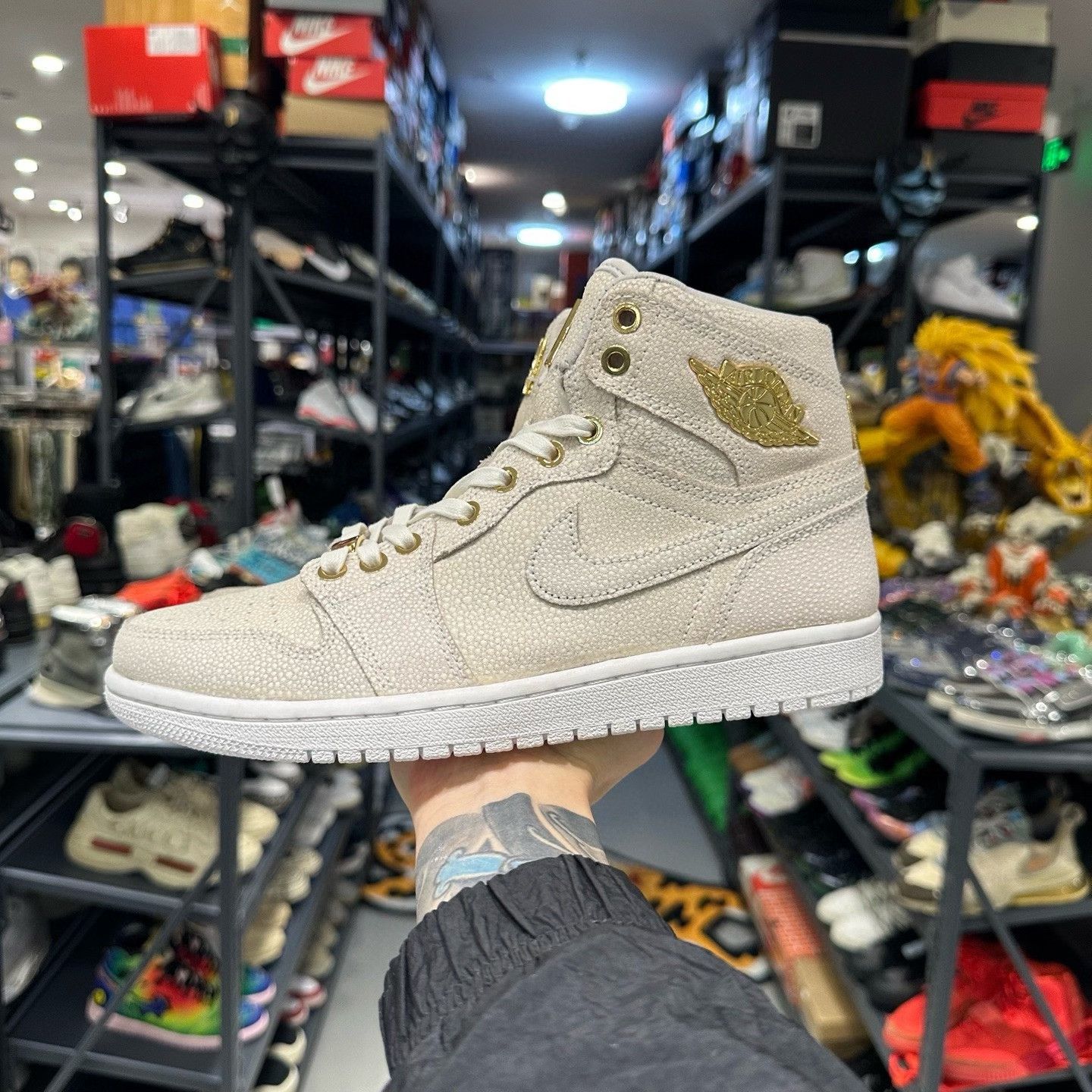 Nike Nike White Lowtop Sneakers 8.5 Men Size US 8.5 / EU 41-42 - 2 Thumbnail