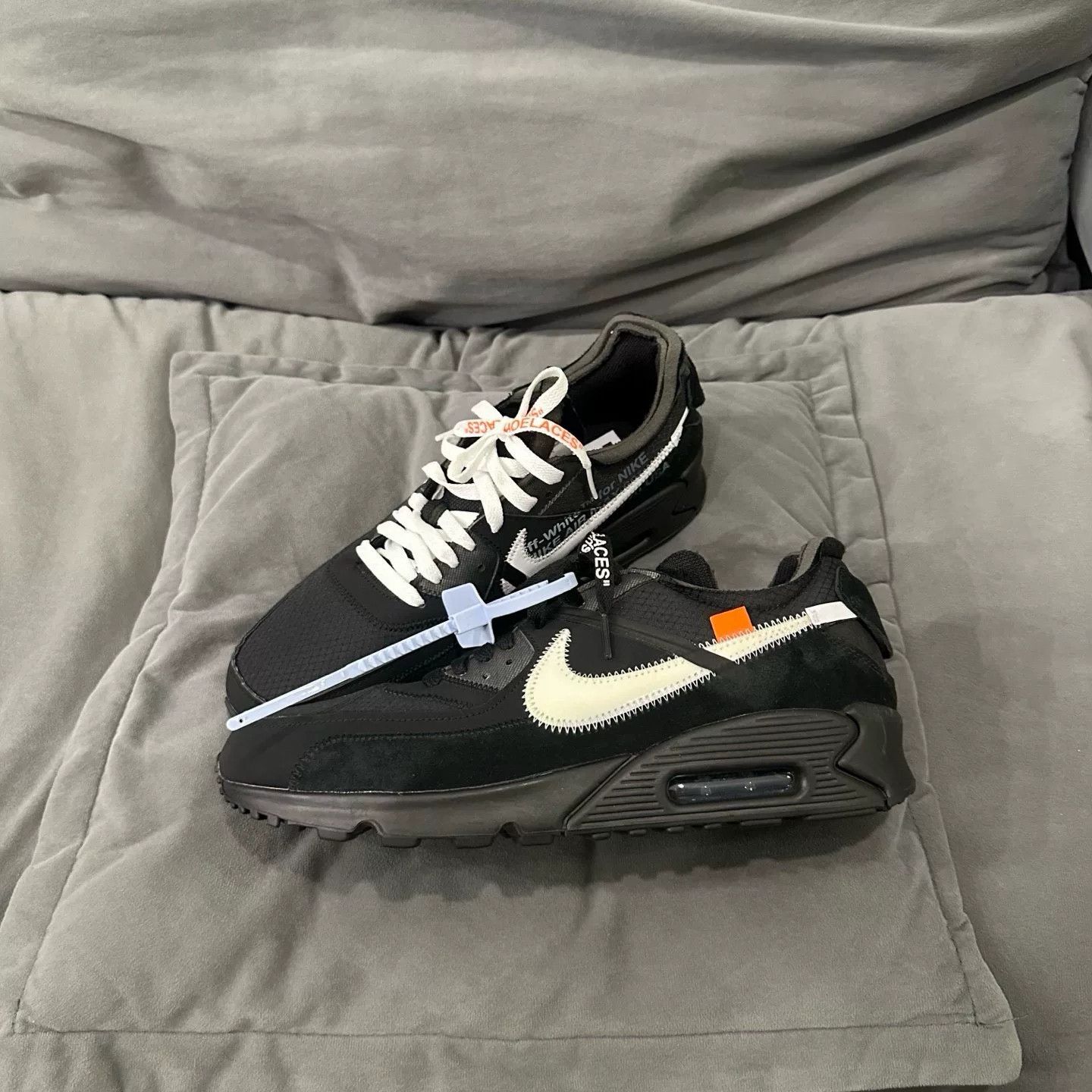 Nike Nike White Lowtop Sneakers 12 Men Size US 12 / EU 45 - 7 Thumbnail