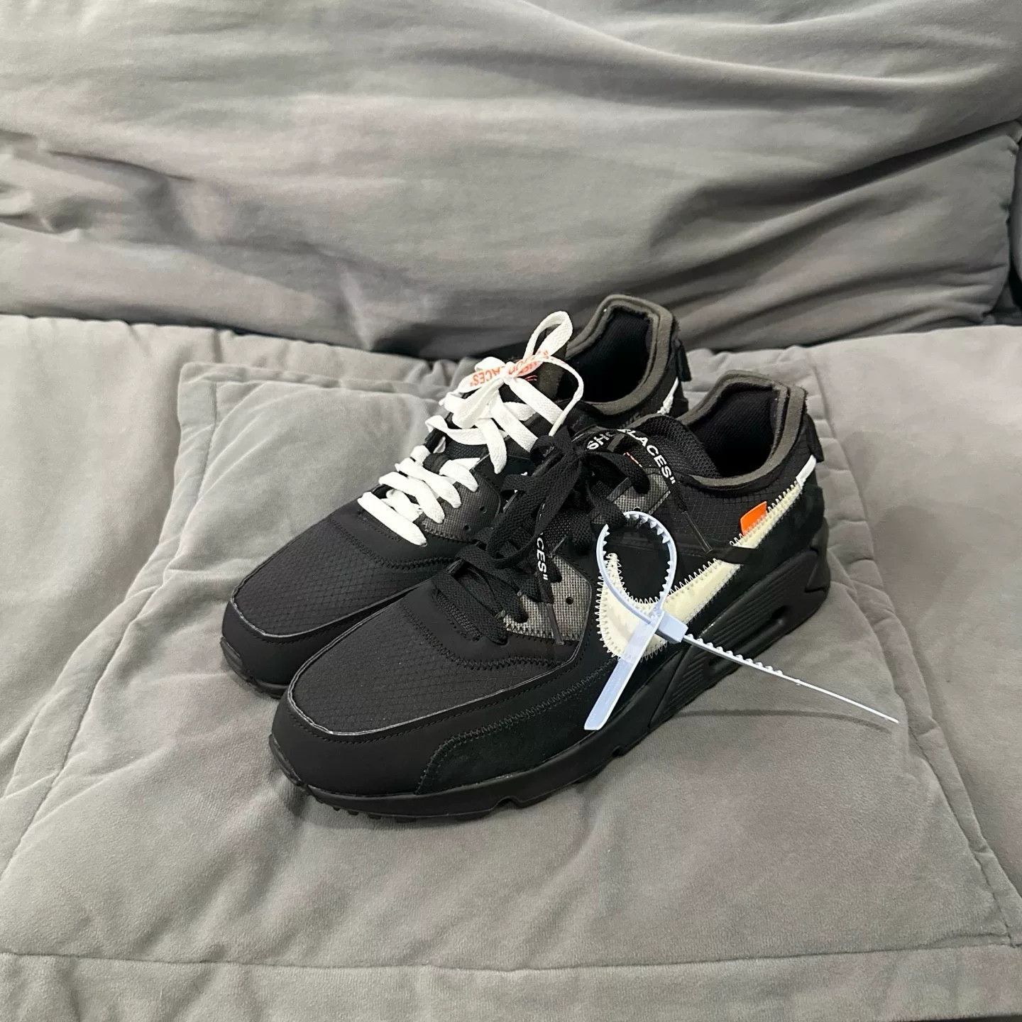 Nike Nike White Lowtop Sneakers 12 Men Size US 12 / EU 45 - 6 Thumbnail