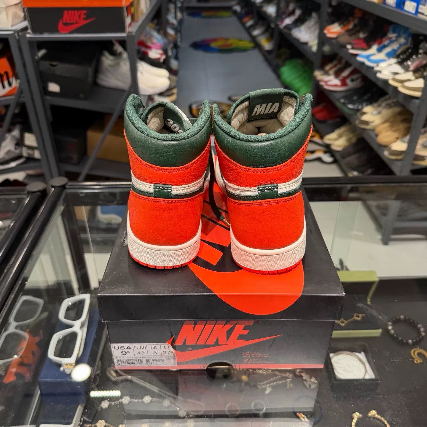 Nike Nike Orange Lowtop Sneakers 10 Men Size US 10 / EU 43 - 3 Thumbnail