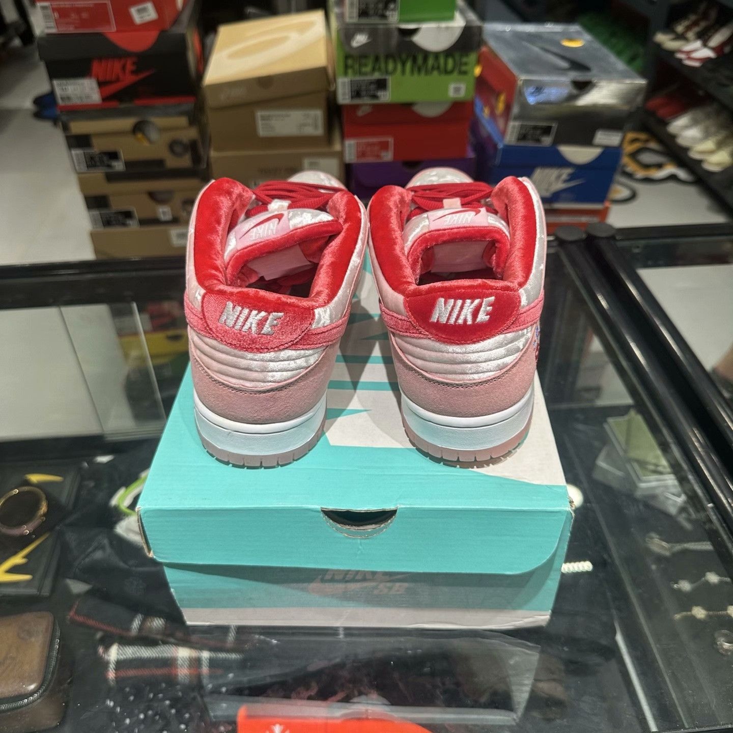 Nike Nike Pink Lowtop Sneakers 11 Men Size US 11 / EU 44 - 3 Thumbnail