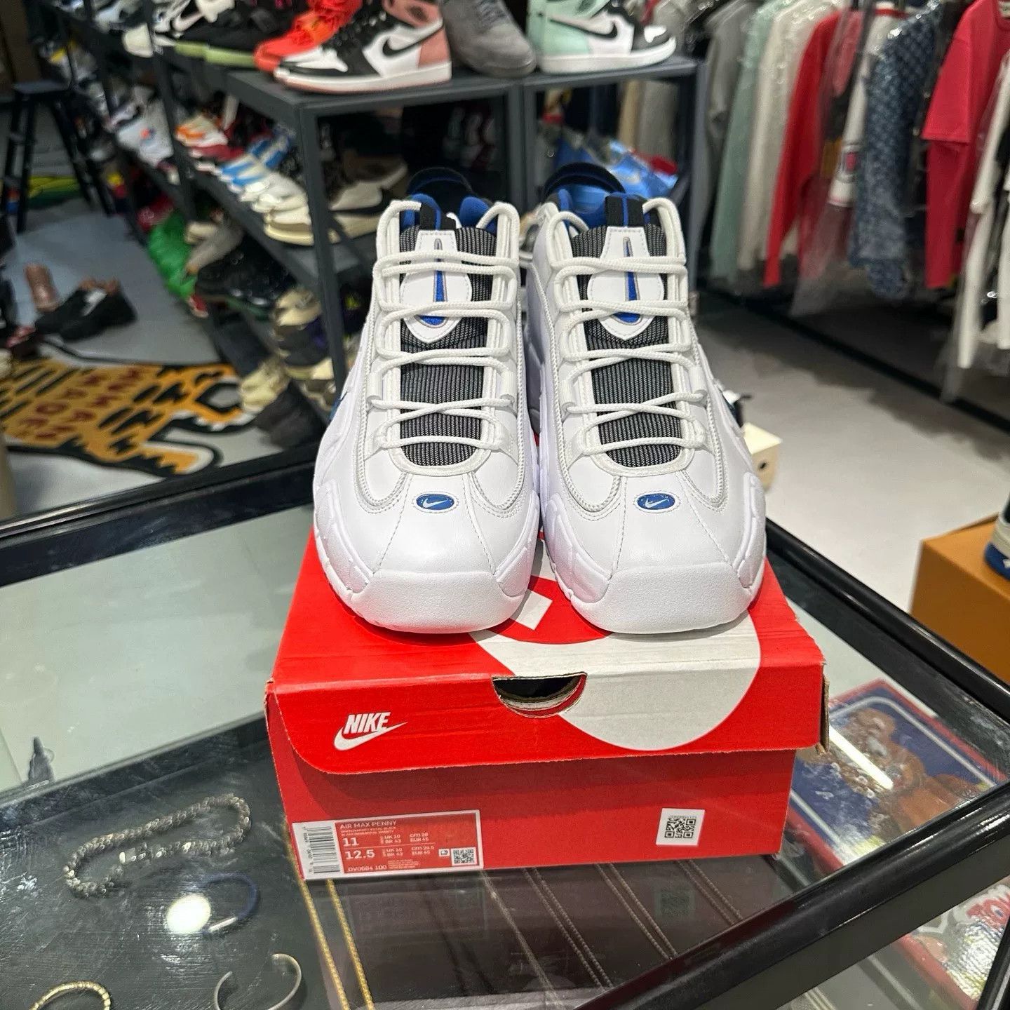 Nike Nike Blue Lowtop Sneakers 11.5 Men Size US 11.5 / EU 44-45 - 2 Thumbnail