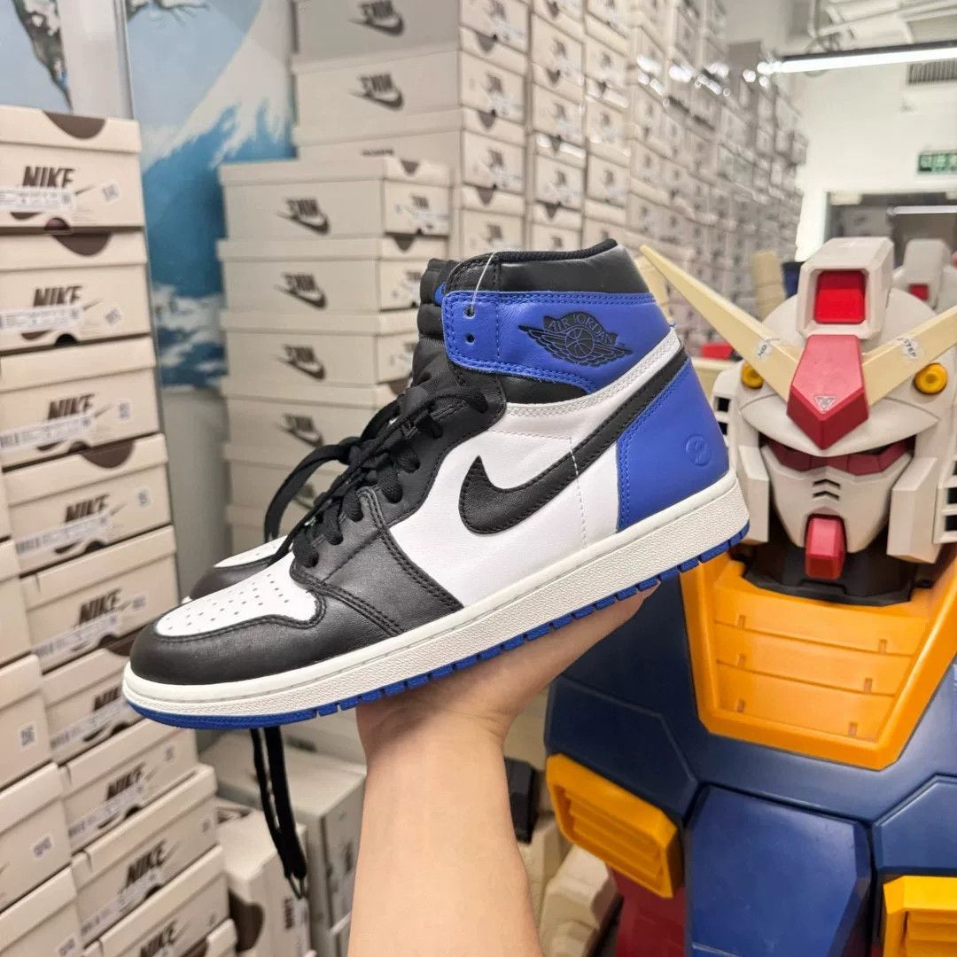Nike Nike Lowtop Sneakers 10.5 Men Size US 10.5 / EU 43-44 - 2 Thumbnail